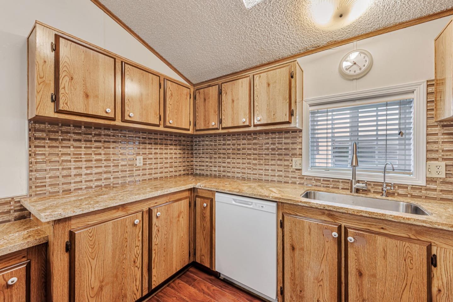 Detail Gallery Image 17 of 41 For 60 Wilson Way #171,  Milpitas,  CA 95035 - 2 Beds | 2 Baths