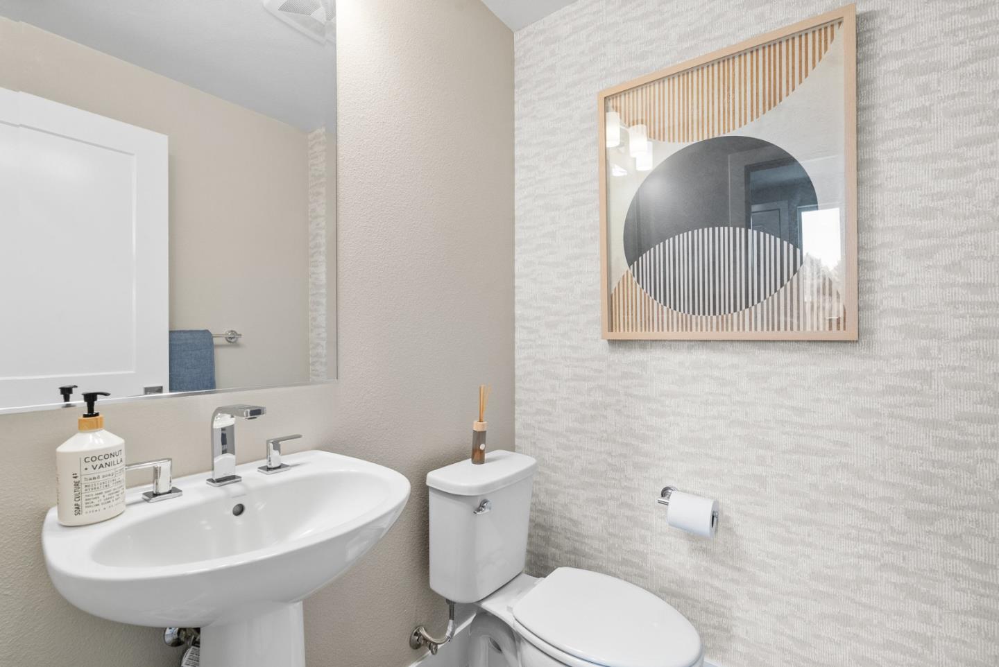 Detail Gallery Image 29 of 34 For 2913 Noyce Pl #217,  Santa Clara,  CA 95051 - 2 Beds | 2/1 Baths