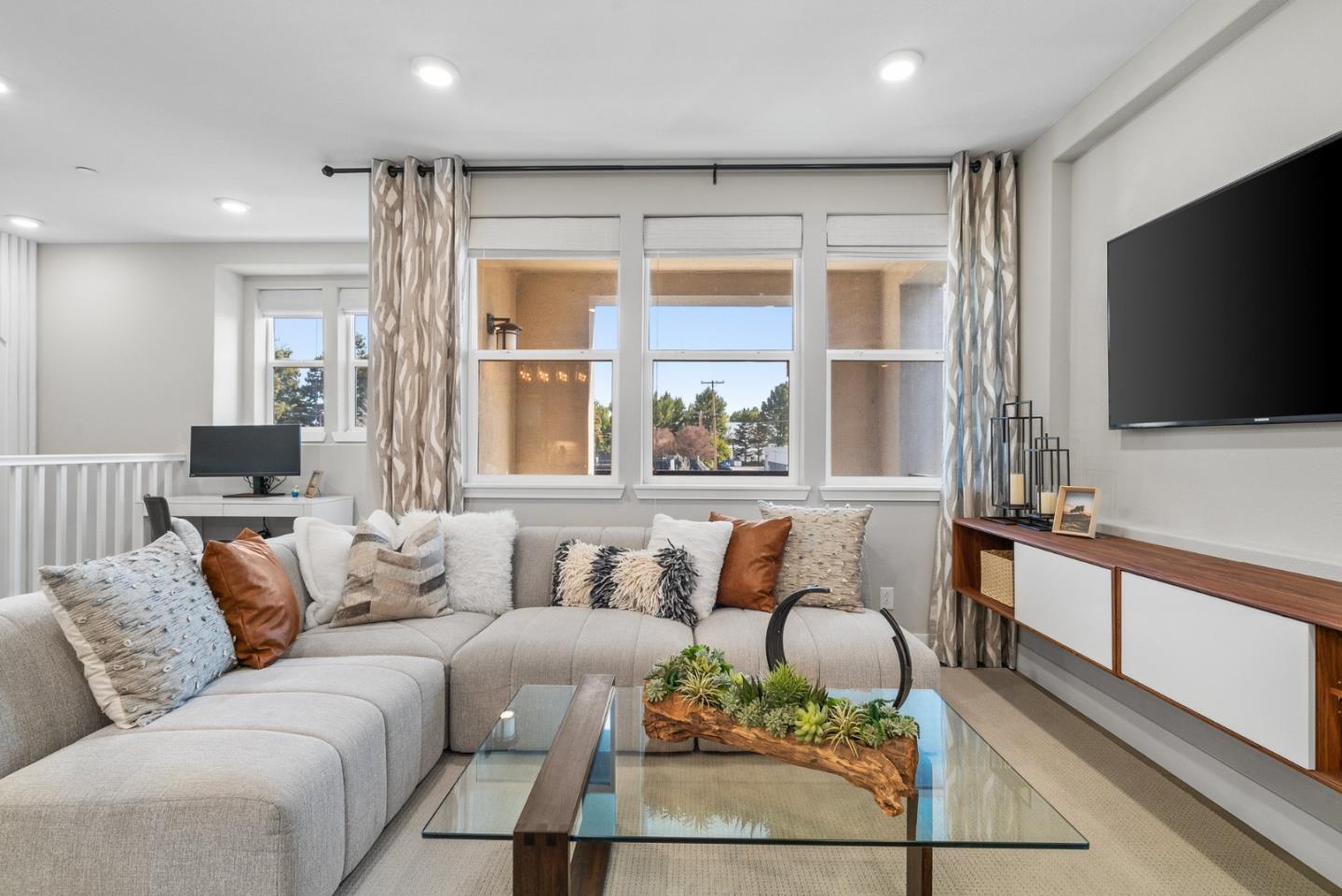Detail Gallery Image 5 of 34 For 2913 Noyce Pl #217,  Santa Clara,  CA 95051 - 2 Beds | 2/1 Baths