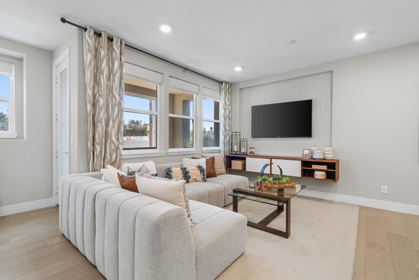 Detail Gallery Image 6 of 34 For 2913 Noyce Pl #217,  Santa Clara,  CA 95051 - 2 Beds | 2/1 Baths