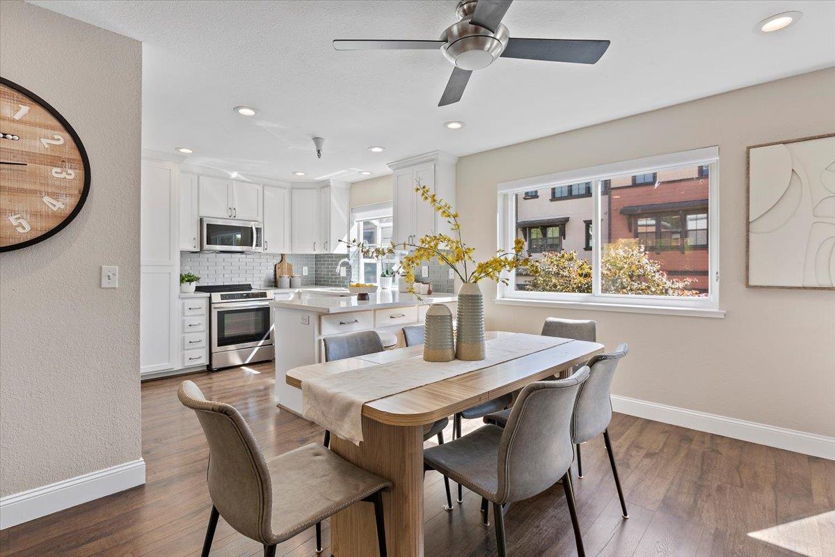 Detail Gallery Image 17 of 38 For 363 N Rengstorff Ave #5,  Mountain View,  CA 94043 - 3 Beds | 2 Baths