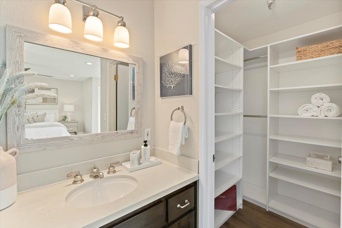 Detail Gallery Image 29 of 38 For 363 N Rengstorff Ave #5,  Mountain View,  CA 94043 - 3 Beds | 2 Baths