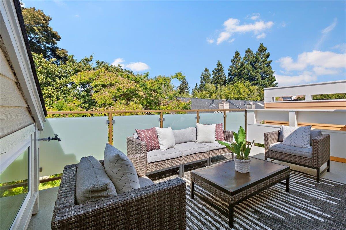 Detail Gallery Image 31 of 38 For 363 N Rengstorff Ave #5,  Mountain View,  CA 94043 - 3 Beds | 2 Baths