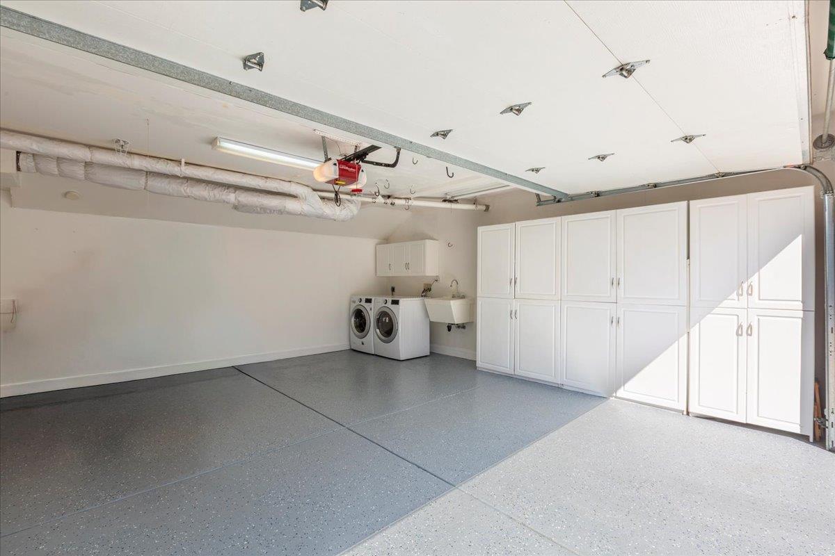 Detail Gallery Image 33 of 38 For 363 N Rengstorff Ave #5,  Mountain View,  CA 94043 - 3 Beds | 2 Baths