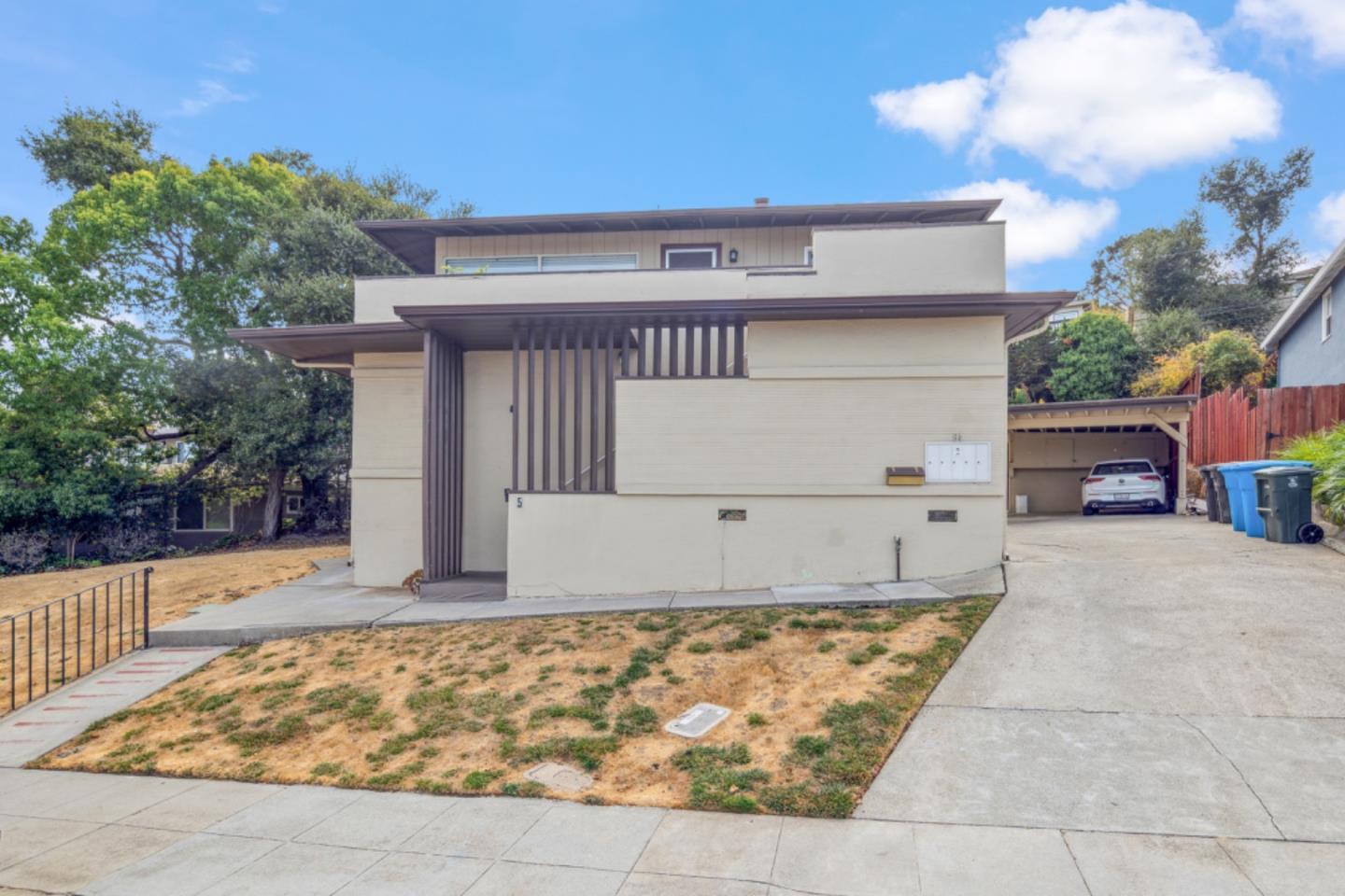 Detail Gallery Image 3 of 7 For 64 Laurel St, San Carlos,  CA 94070 - – Beds | – Baths