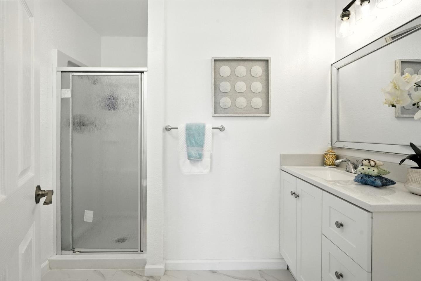 Detail Gallery Image 23 of 45 For 27726 Del Norte Ct, Hayward,  CA 94545 - 4 Beds | 2/1 Baths