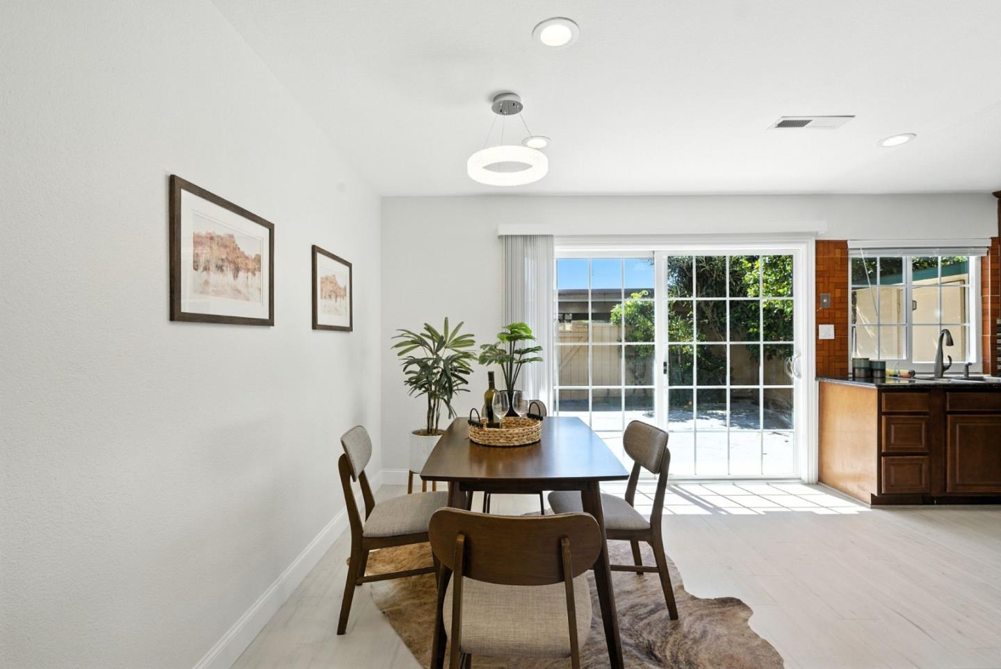Detail Gallery Image 8 of 45 For 27726 Del Norte Ct, Hayward,  CA 94545 - 4 Beds | 2/1 Baths