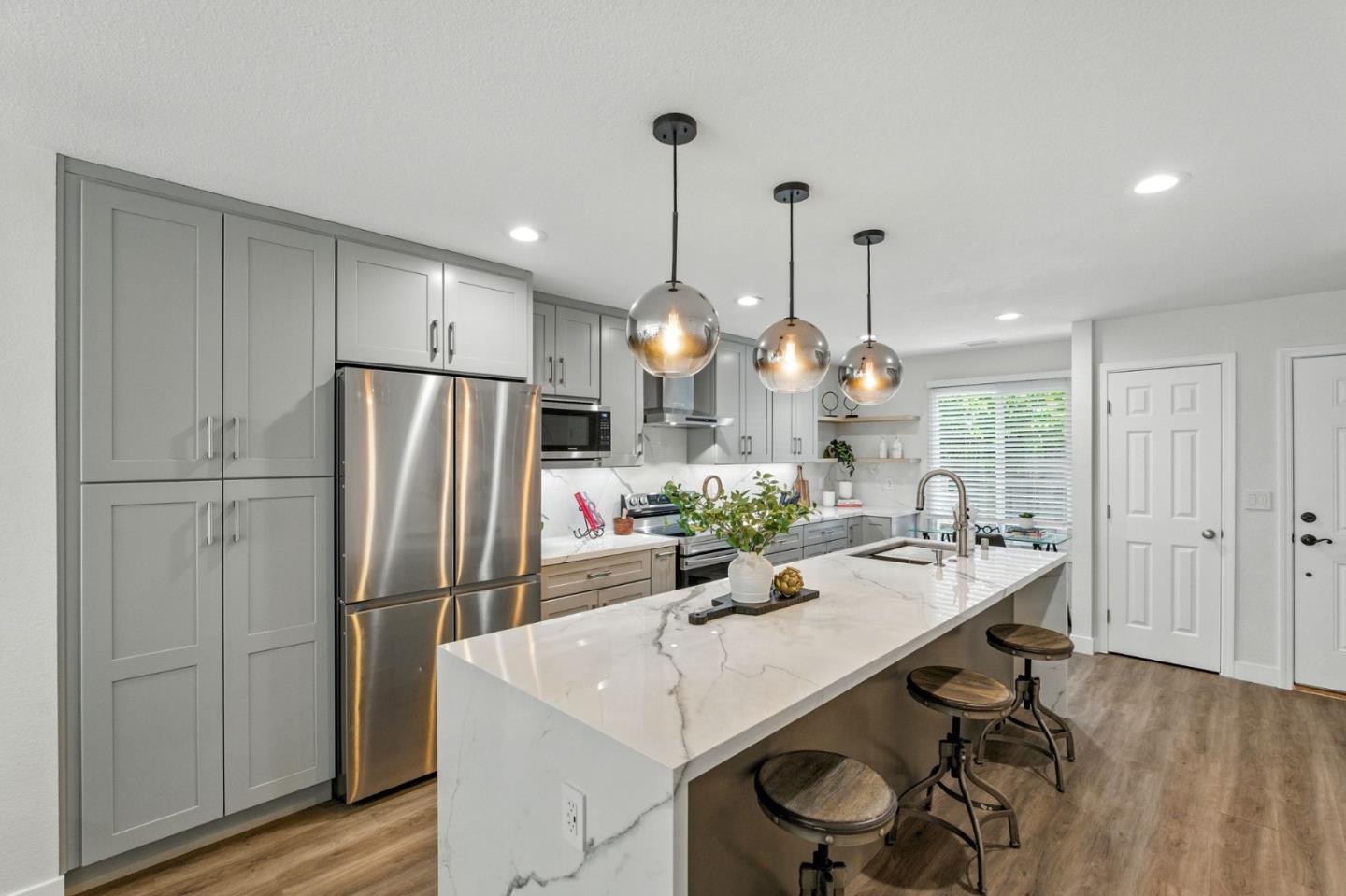 Detail Gallery Image 6 of 42 For 369 N Claremont St #3,  San Mateo,  CA 94401 - 2 Beds | 2 Baths