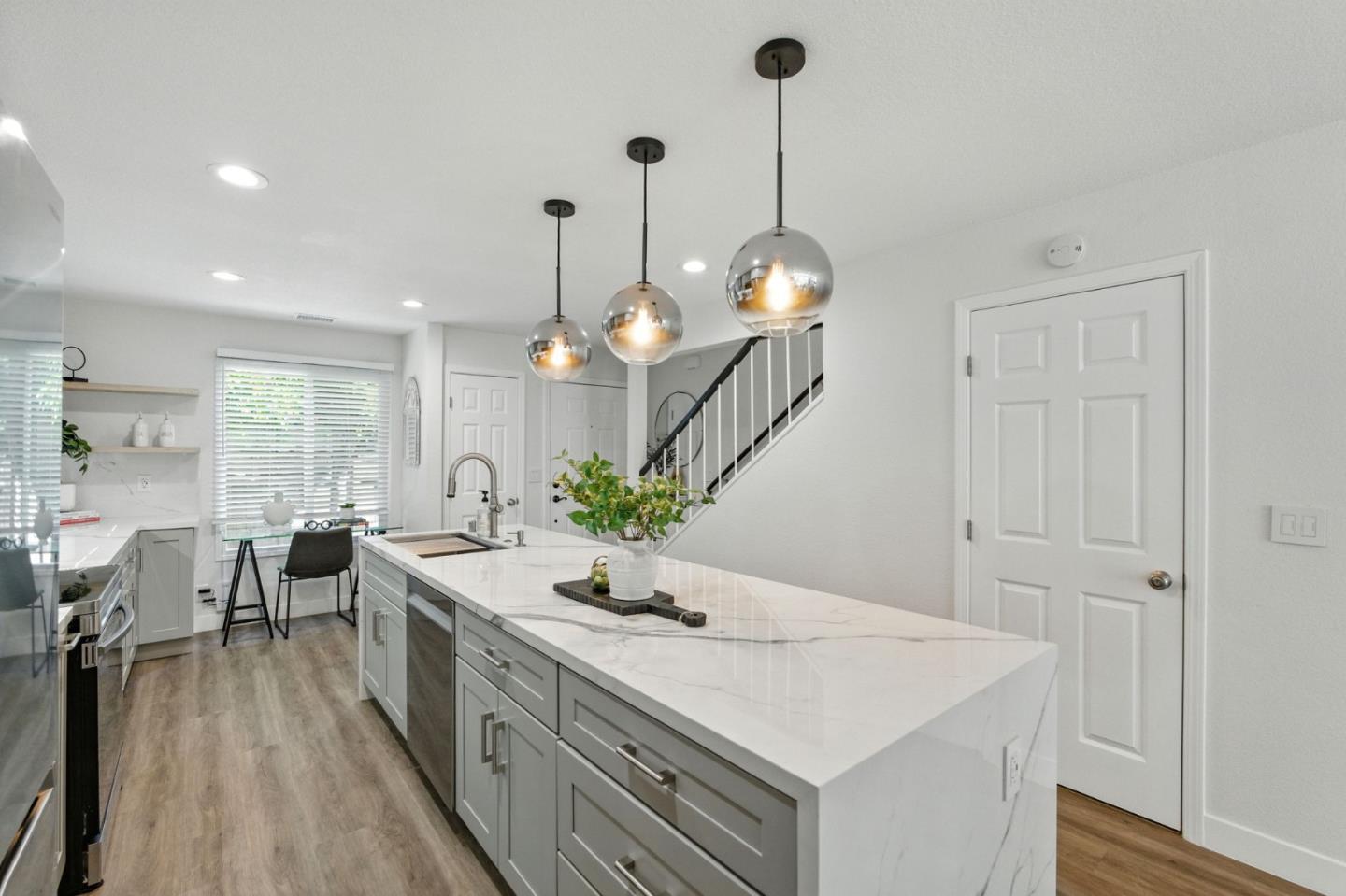Detail Gallery Image 7 of 42 For 369 N Claremont St #3,  San Mateo,  CA 94401 - 2 Beds | 2 Baths