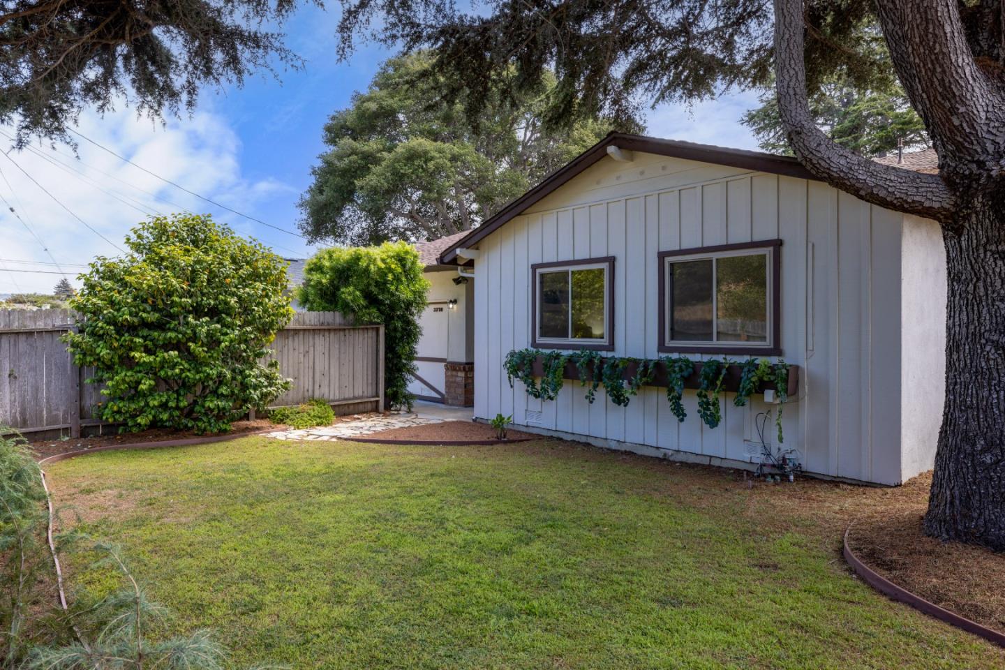 Detail Gallery Image 2 of 15 For 3370 Rio Rd, Carmel,  CA 93923 - 3 Beds | 2 Baths