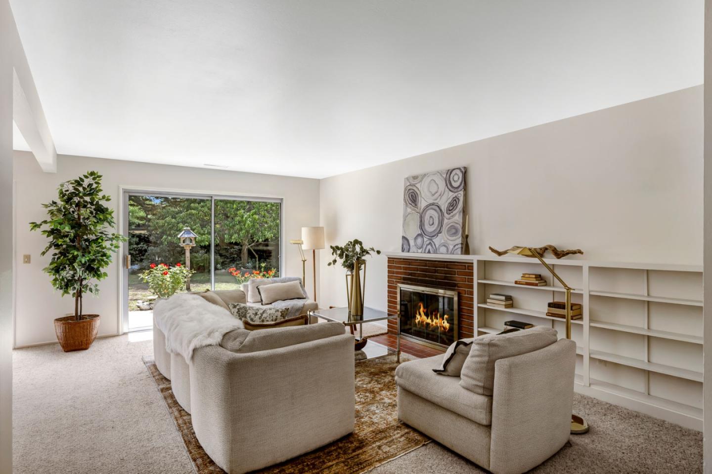 Detail Gallery Image 3 of 15 For 3370 Rio Rd, Carmel,  CA 93923 - 3 Beds | 2 Baths