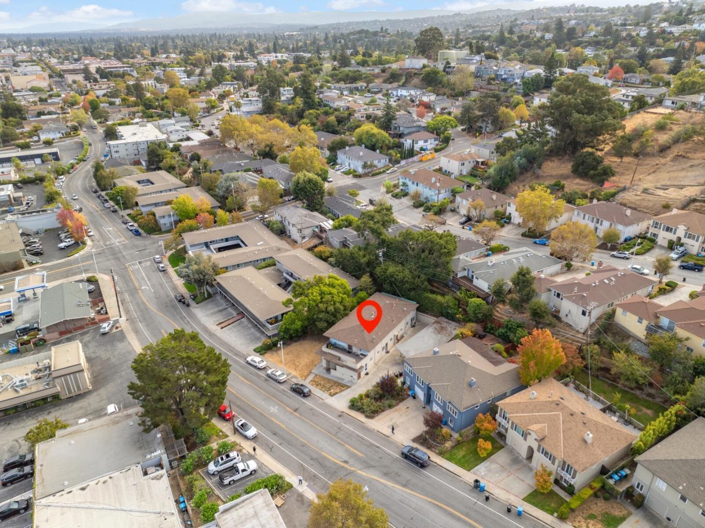 Detail Gallery Image 4 of 7 For 64 Laurel St, San Carlos,  CA 94070 - – Beds | – Baths