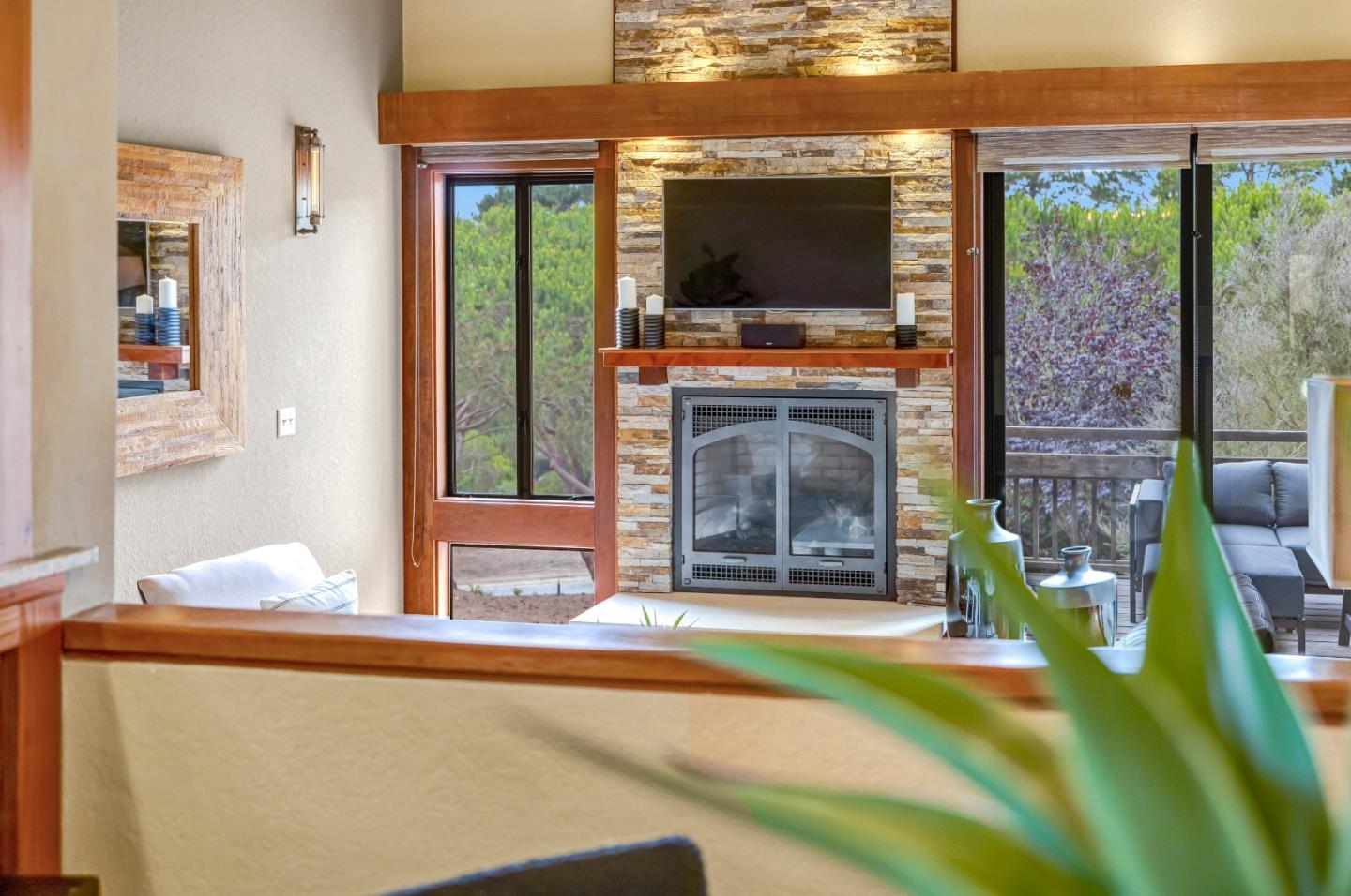 Detail Gallery Image 14 of 42 For 24520 Outlook Dr #24,  Carmel,  CA 93923 - 2 Beds | 2 Baths