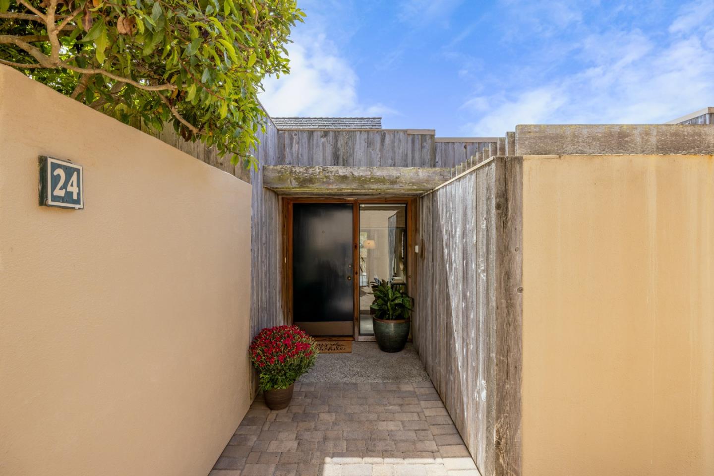 Detail Gallery Image 35 of 42 For 24520 Outlook Dr #24,  Carmel,  CA 93923 - 2 Beds | 2 Baths
