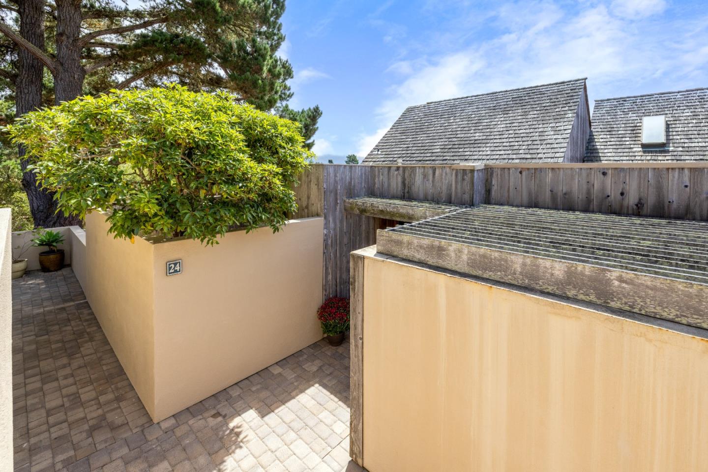 Detail Gallery Image 36 of 42 For 24520 Outlook Dr #24,  Carmel,  CA 93923 - 2 Beds | 2 Baths