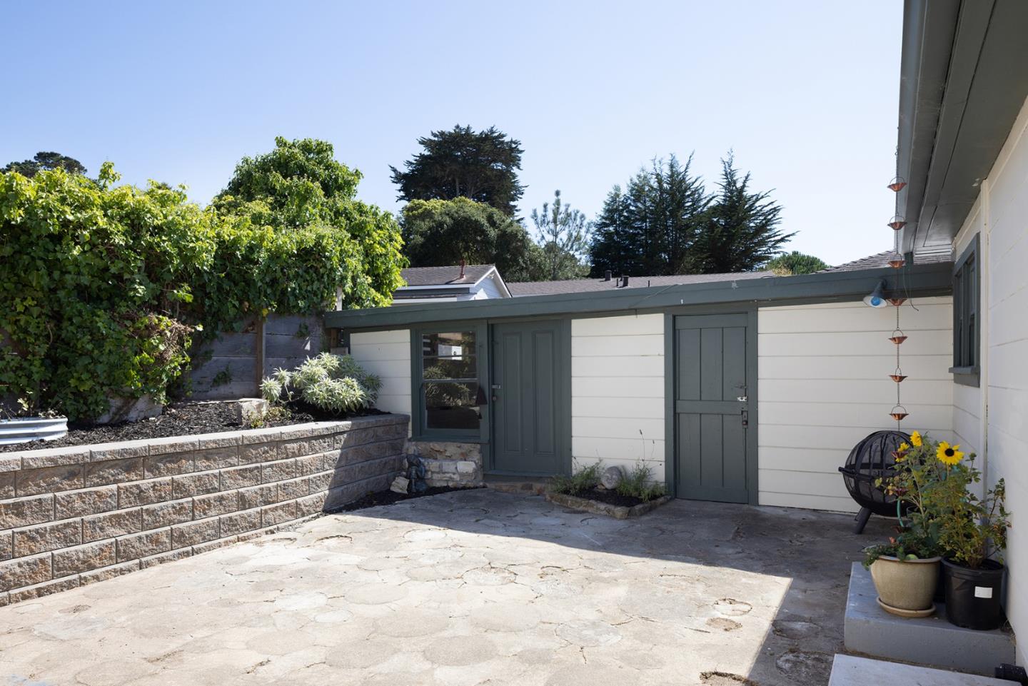 Detail Gallery Image 11 of 20 For 1001 David Ave, Pacific Grove,  CA 93950 - 2 Beds | 1 Baths
