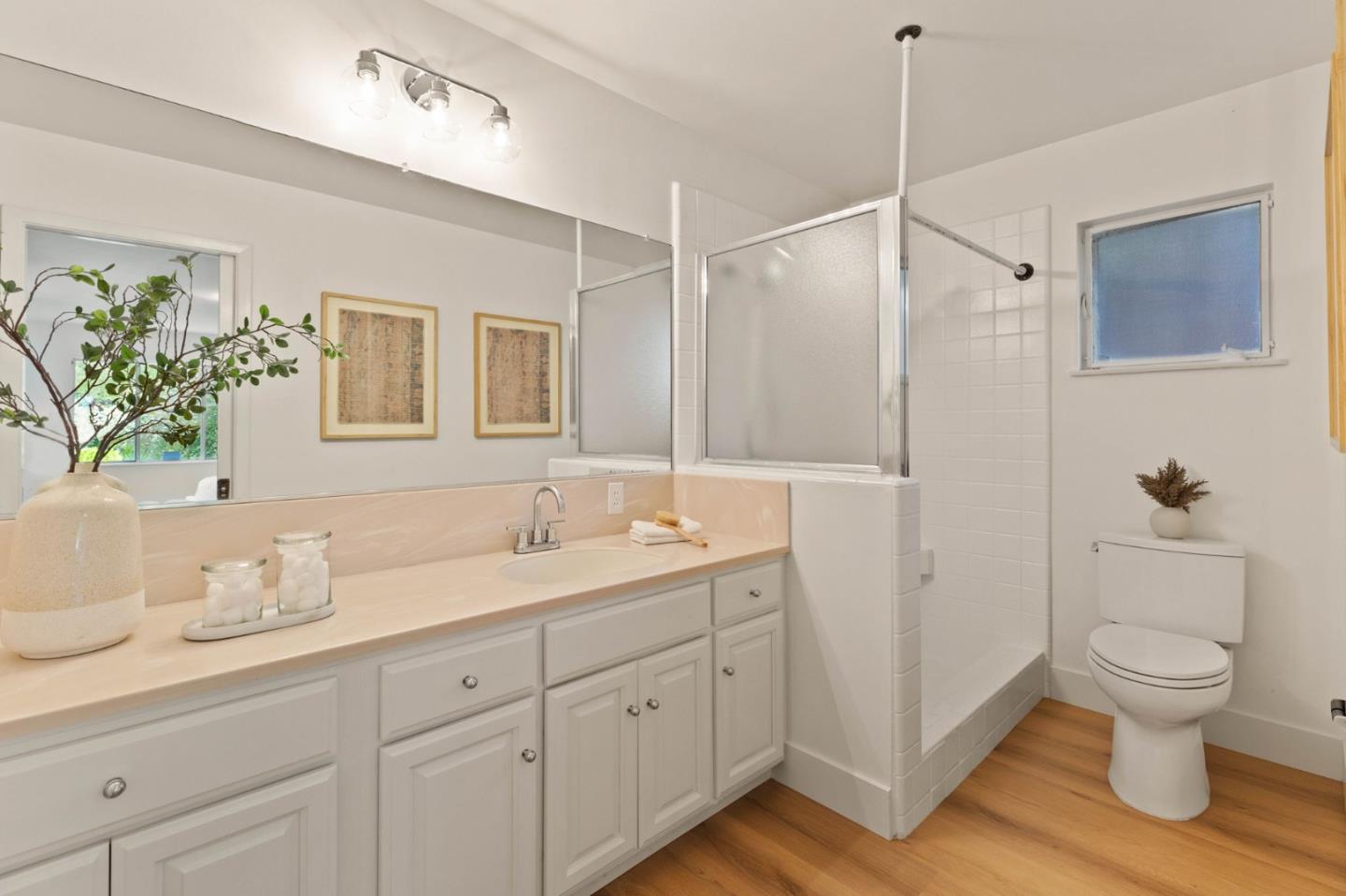 Detail Gallery Image 21 of 32 For 2605 Graceland Ave, San Carlos,  CA 94070 - 3 Beds | 2 Baths