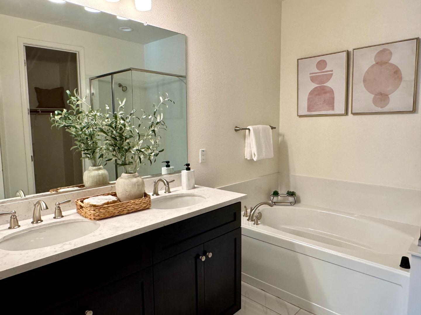 Detail Gallery Image 11 of 20 For 398 Expedition Ln, Milpitas,  CA 95035 - 2 Beds | 2/1 Baths