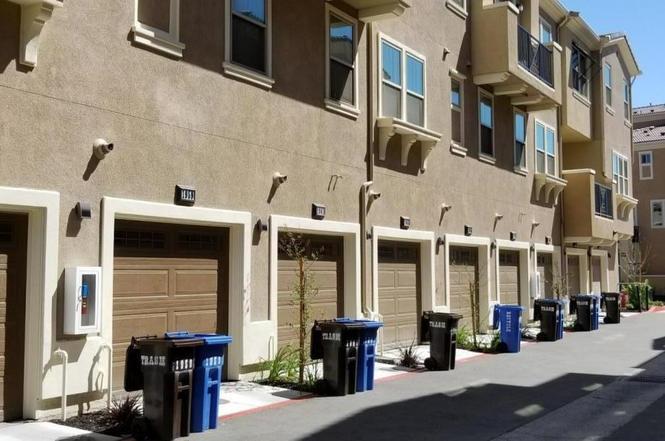 Detail Gallery Image 17 of 20 For 398 Expedition Ln, Milpitas,  CA 95035 - 2 Beds | 2/1 Baths