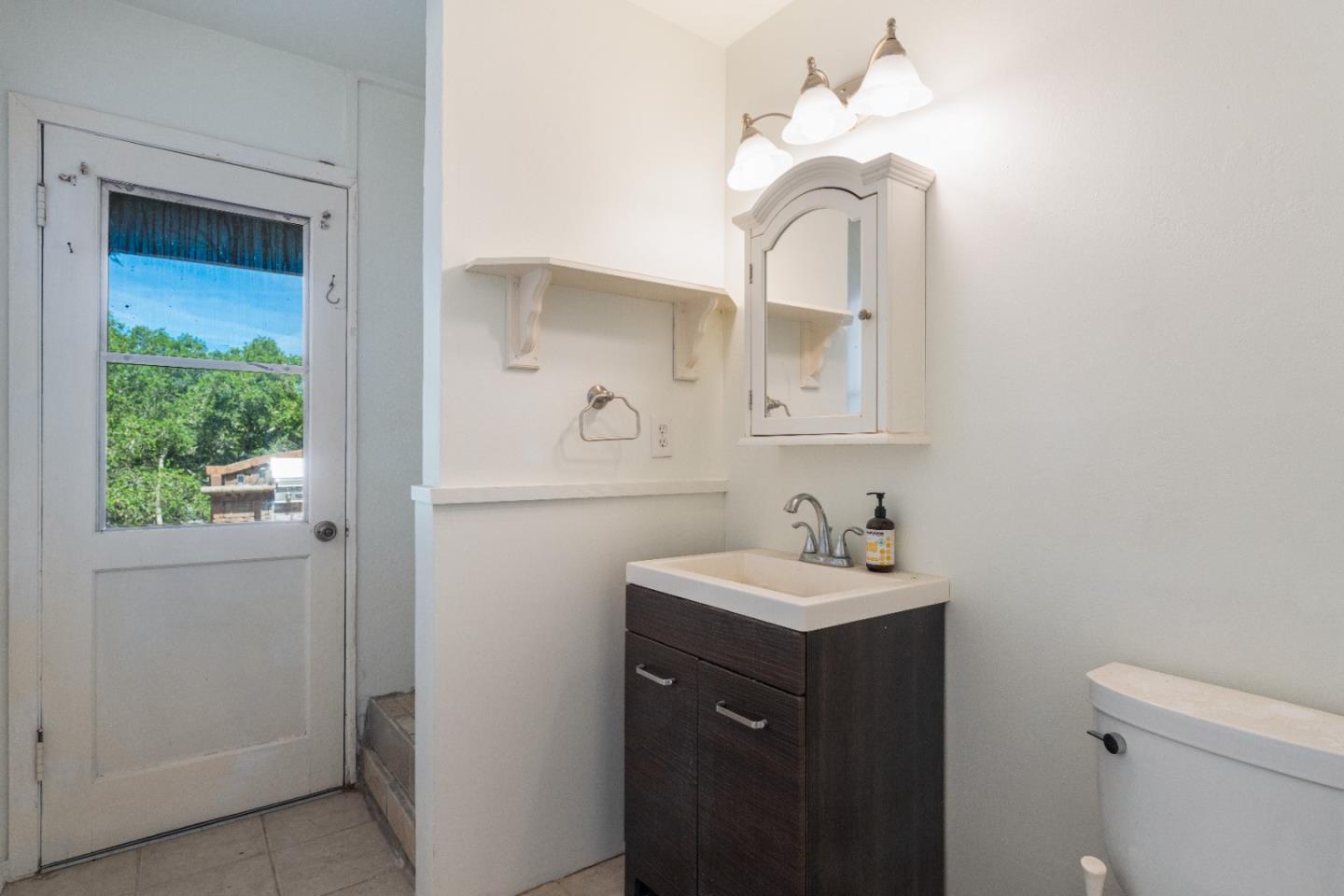 Detail Gallery Image 23 of 32 For 155 Stanford Dr, Ben Lomond,  CA 95005 - 5 Beds | 3 Baths