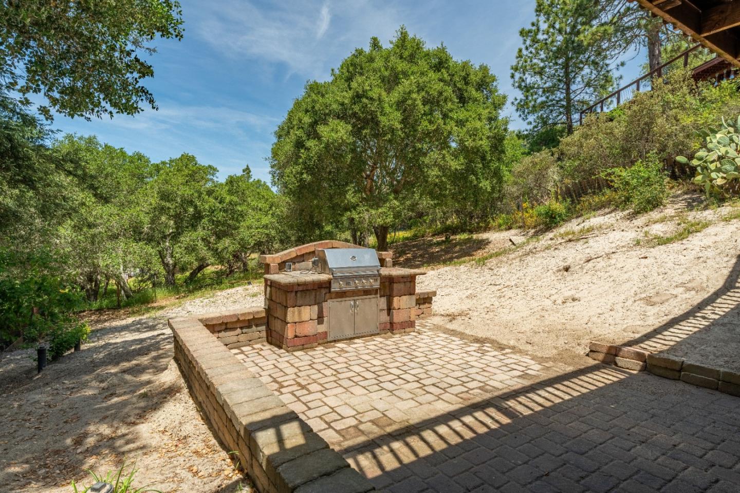 Detail Gallery Image 6 of 32 For 155 Stanford Dr, Ben Lomond,  CA 95005 - 5 Beds | 3 Baths