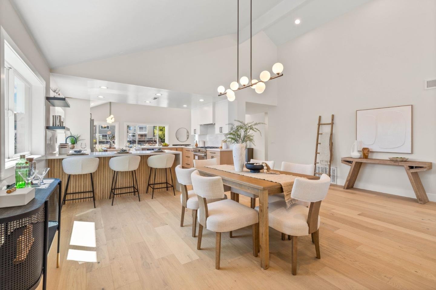 Detail Gallery Image 10 of 42 For 559 Marlin Ct, Redwood City,  CA 94065 - 4 Beds | 2 Baths