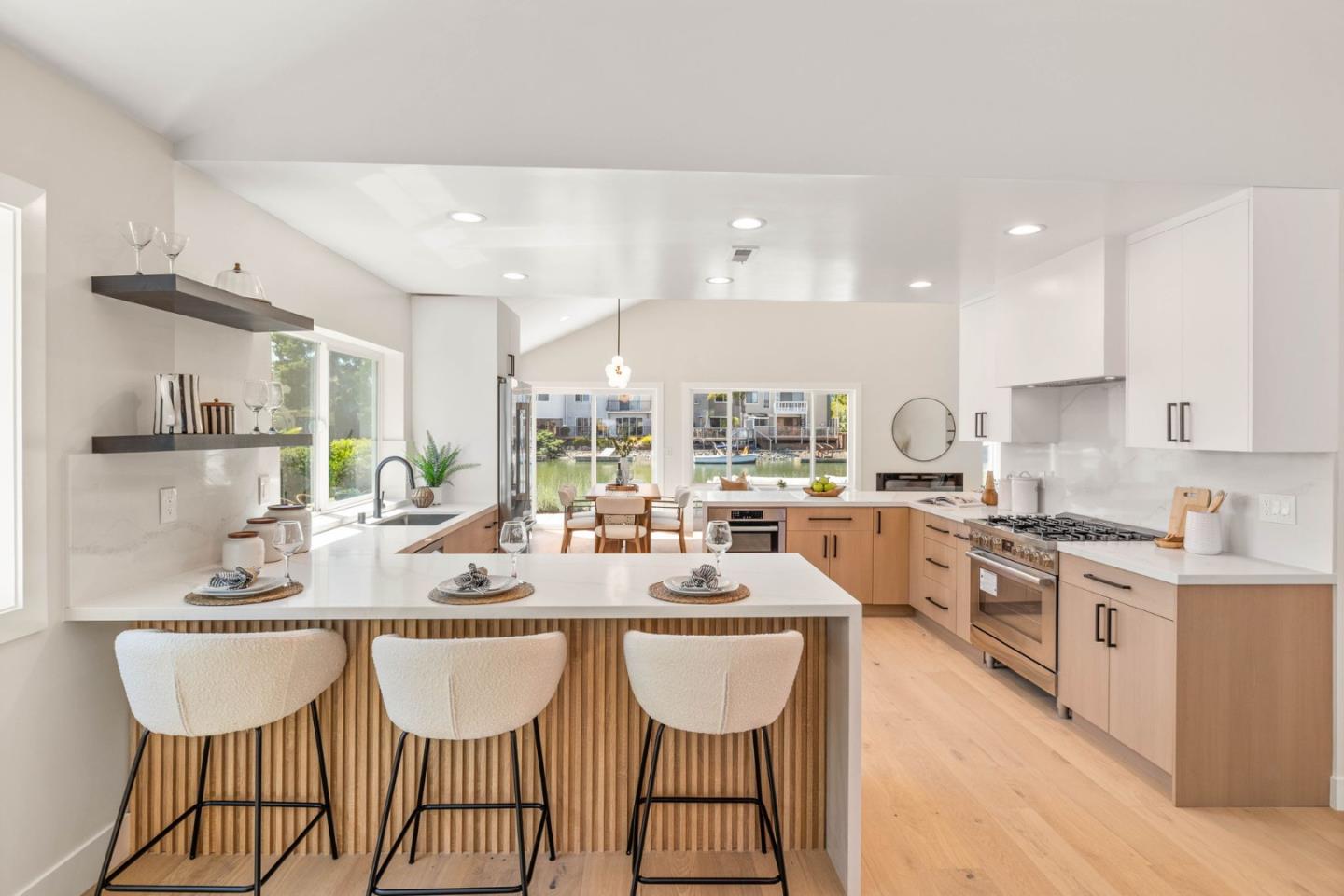Detail Gallery Image 11 of 42 For 559 Marlin Ct, Redwood City,  CA 94065 - 4 Beds | 2 Baths