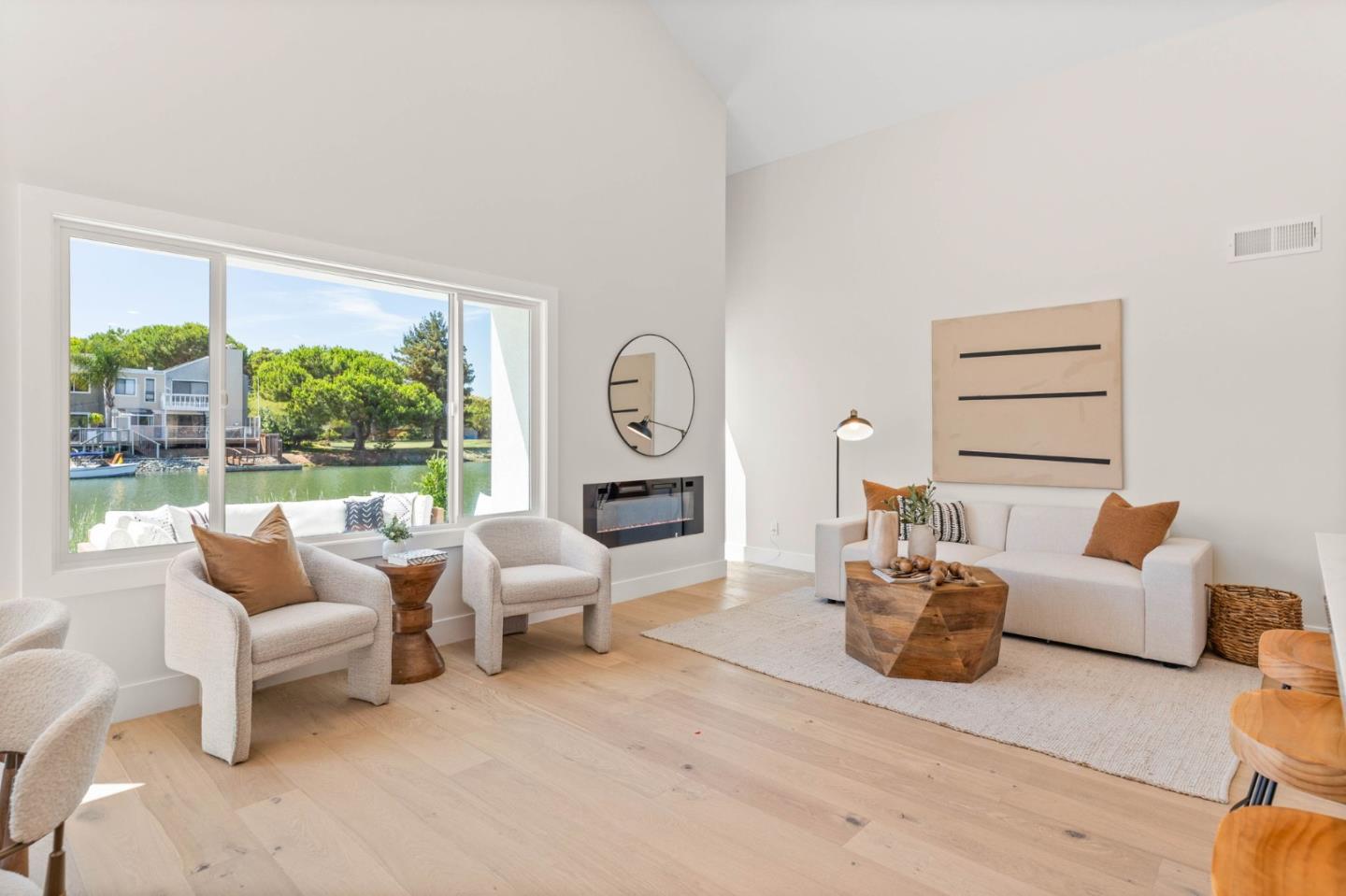 Detail Gallery Image 15 of 42 For 559 Marlin Ct, Redwood City,  CA 94065 - 4 Beds | 2 Baths