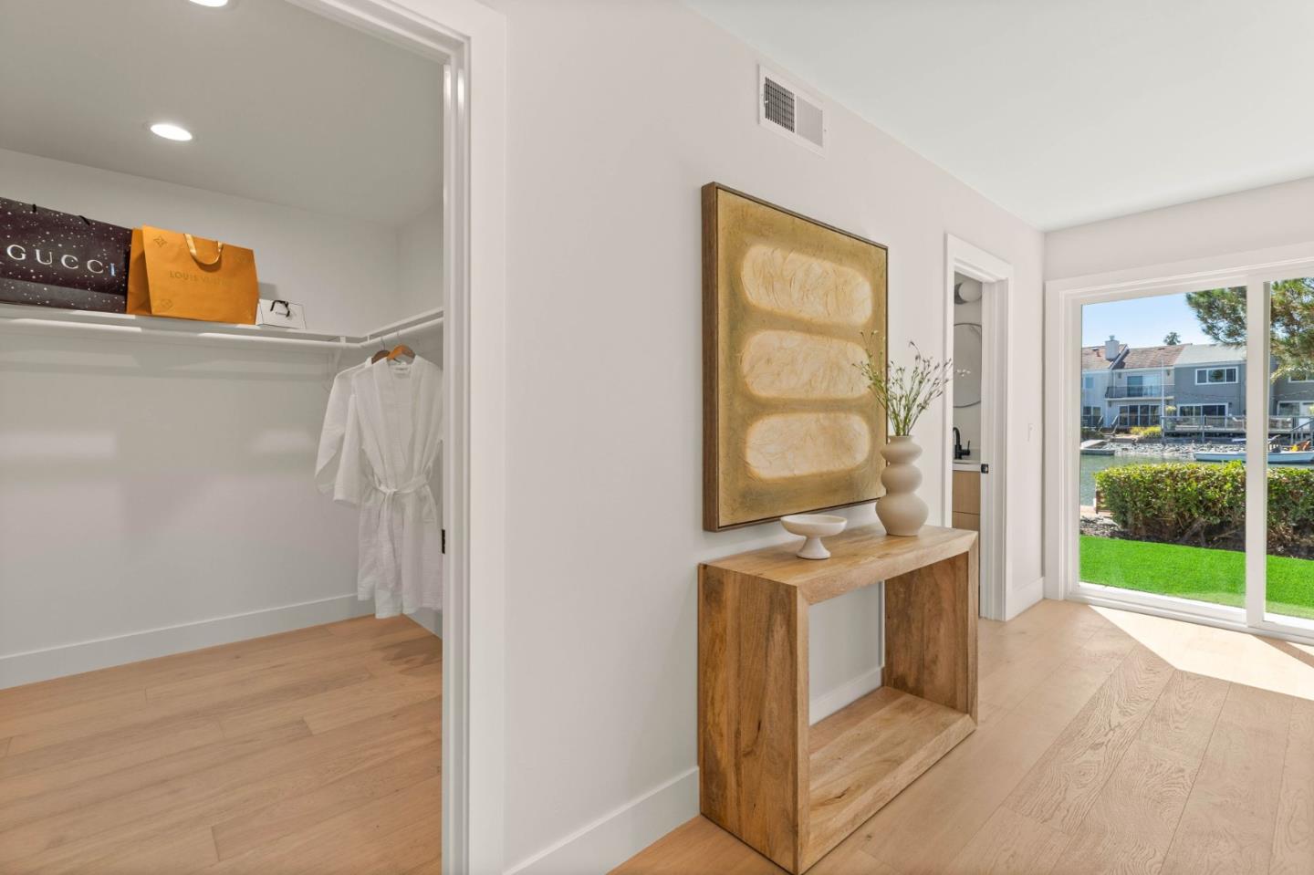 Detail Gallery Image 21 of 42 For 559 Marlin Ct, Redwood City,  CA 94065 - 4 Beds | 2 Baths