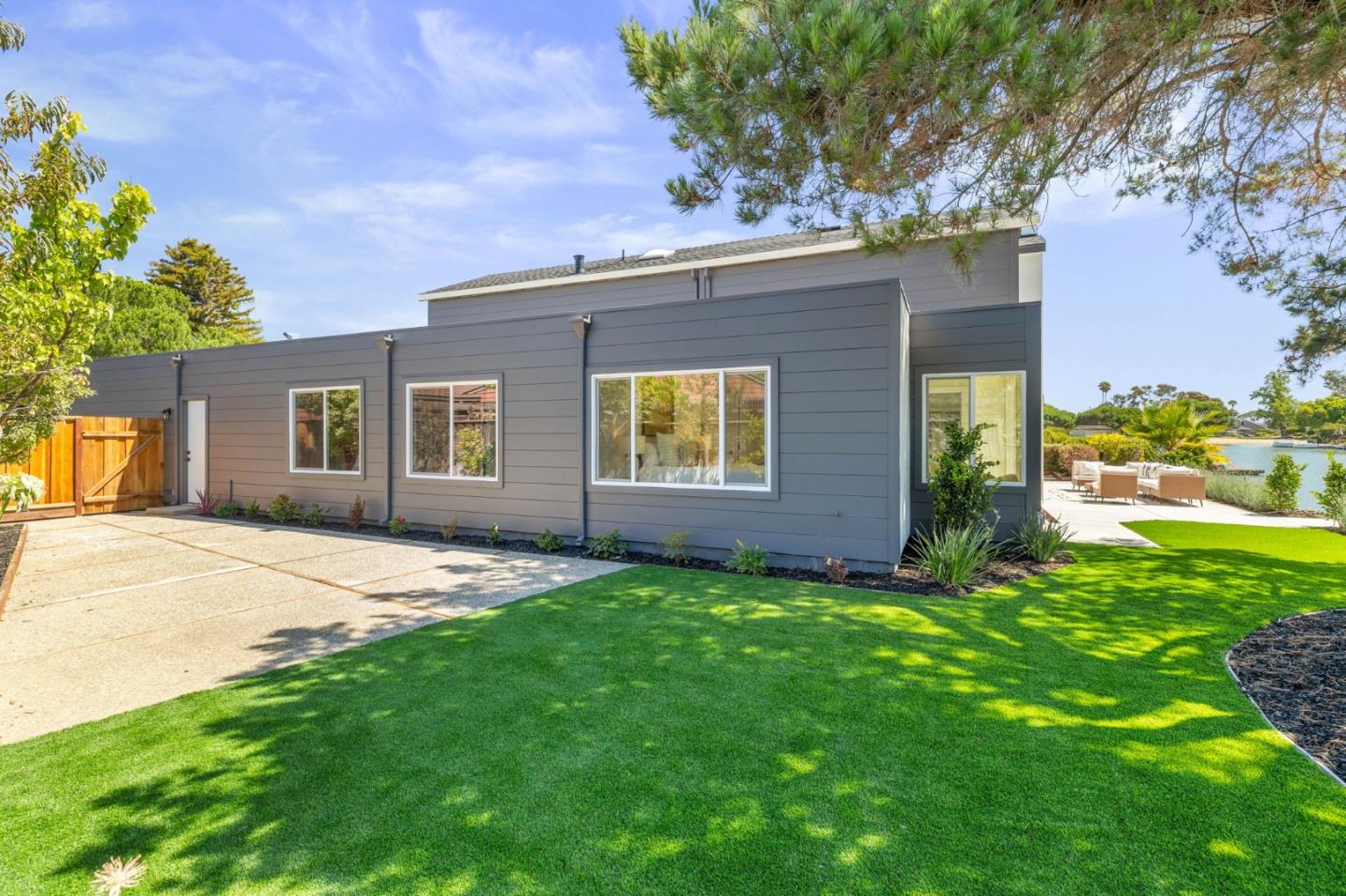 Detail Gallery Image 32 of 42 For 559 Marlin Ct, Redwood City,  CA 94065 - 4 Beds | 2 Baths