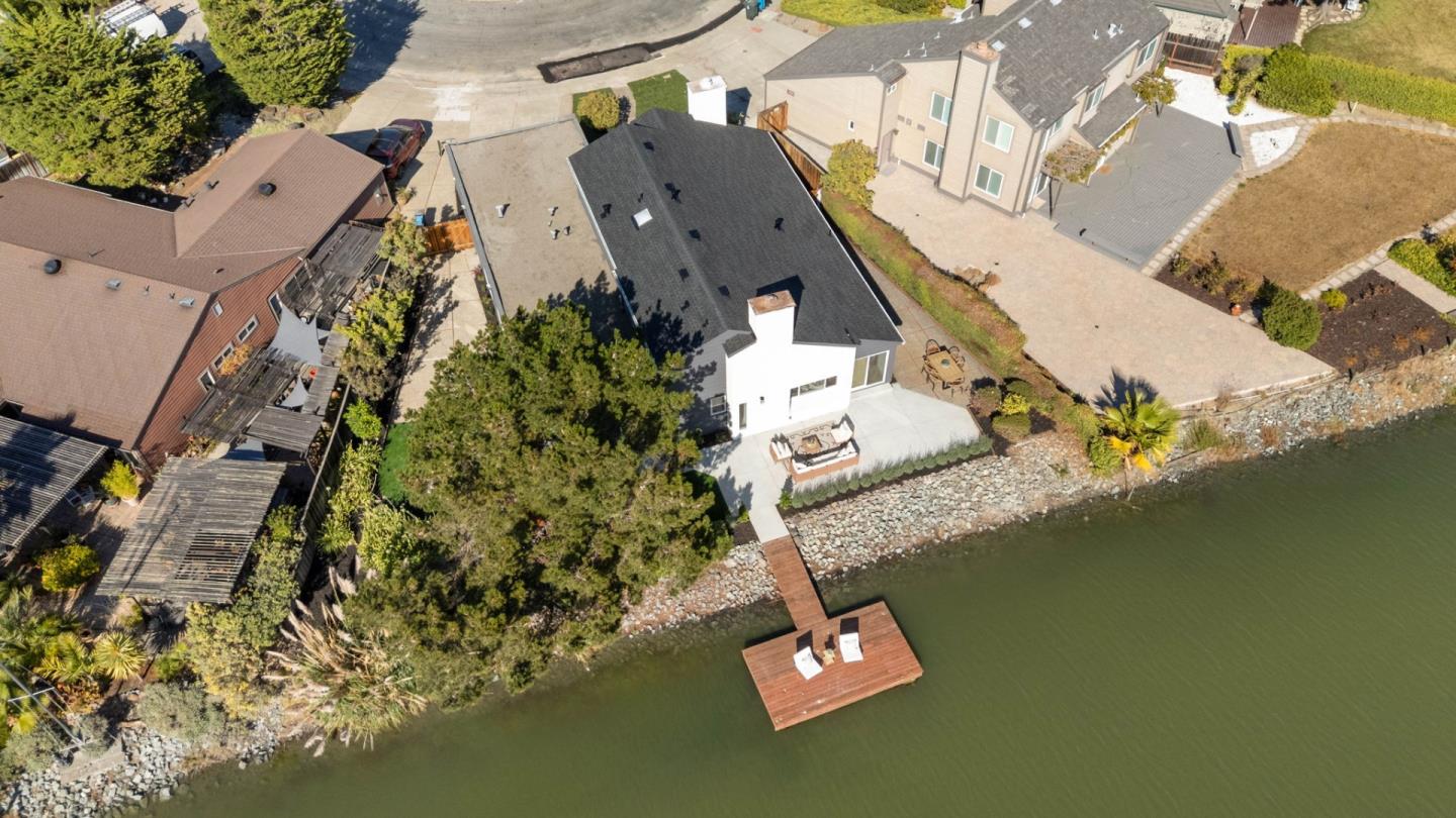 Detail Gallery Image 34 of 42 For 559 Marlin Ct, Redwood City,  CA 94065 - 4 Beds | 2 Baths