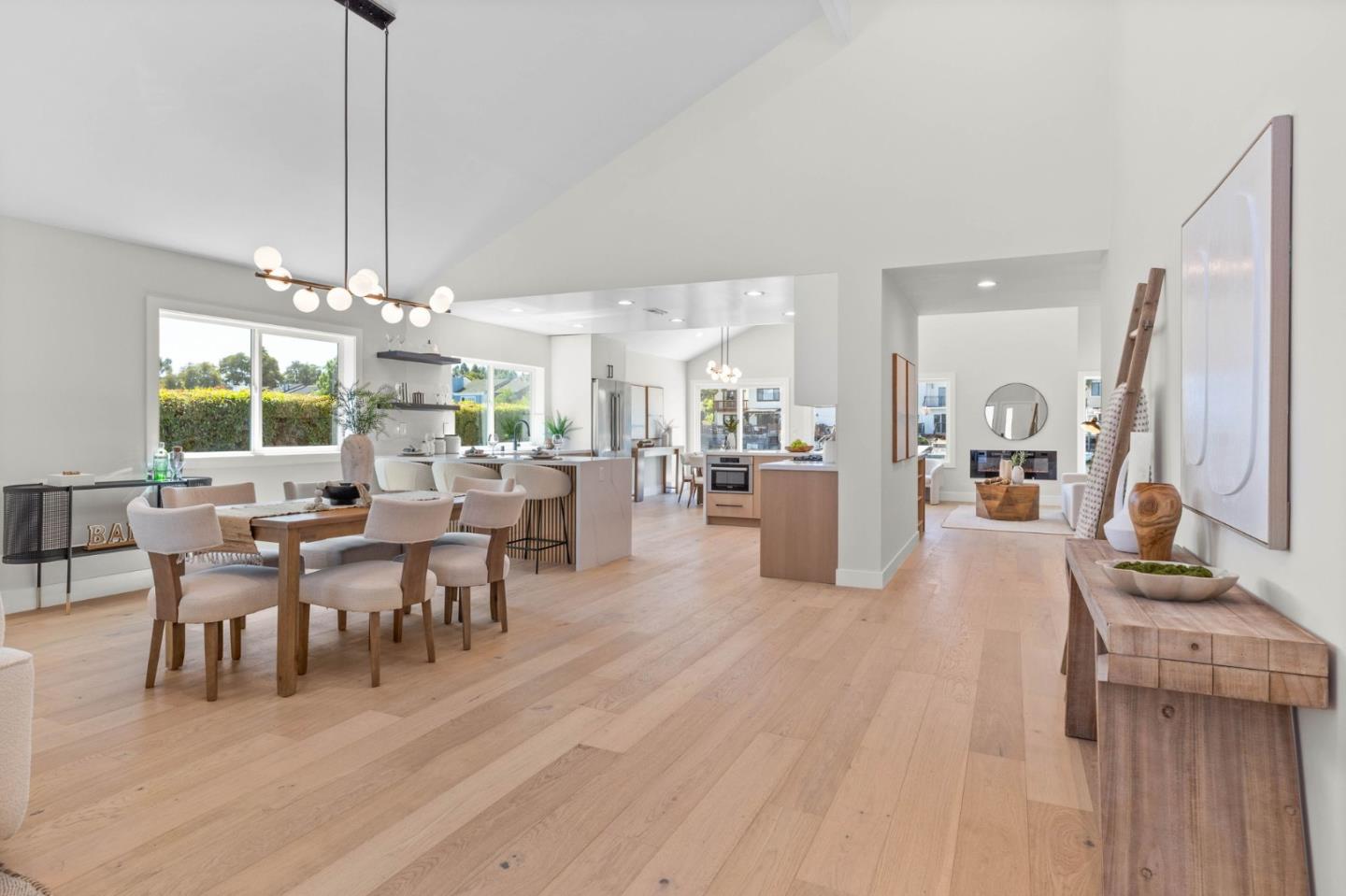 Detail Gallery Image 6 of 42 For 559 Marlin Ct, Redwood City,  CA 94065 - 4 Beds | 2 Baths