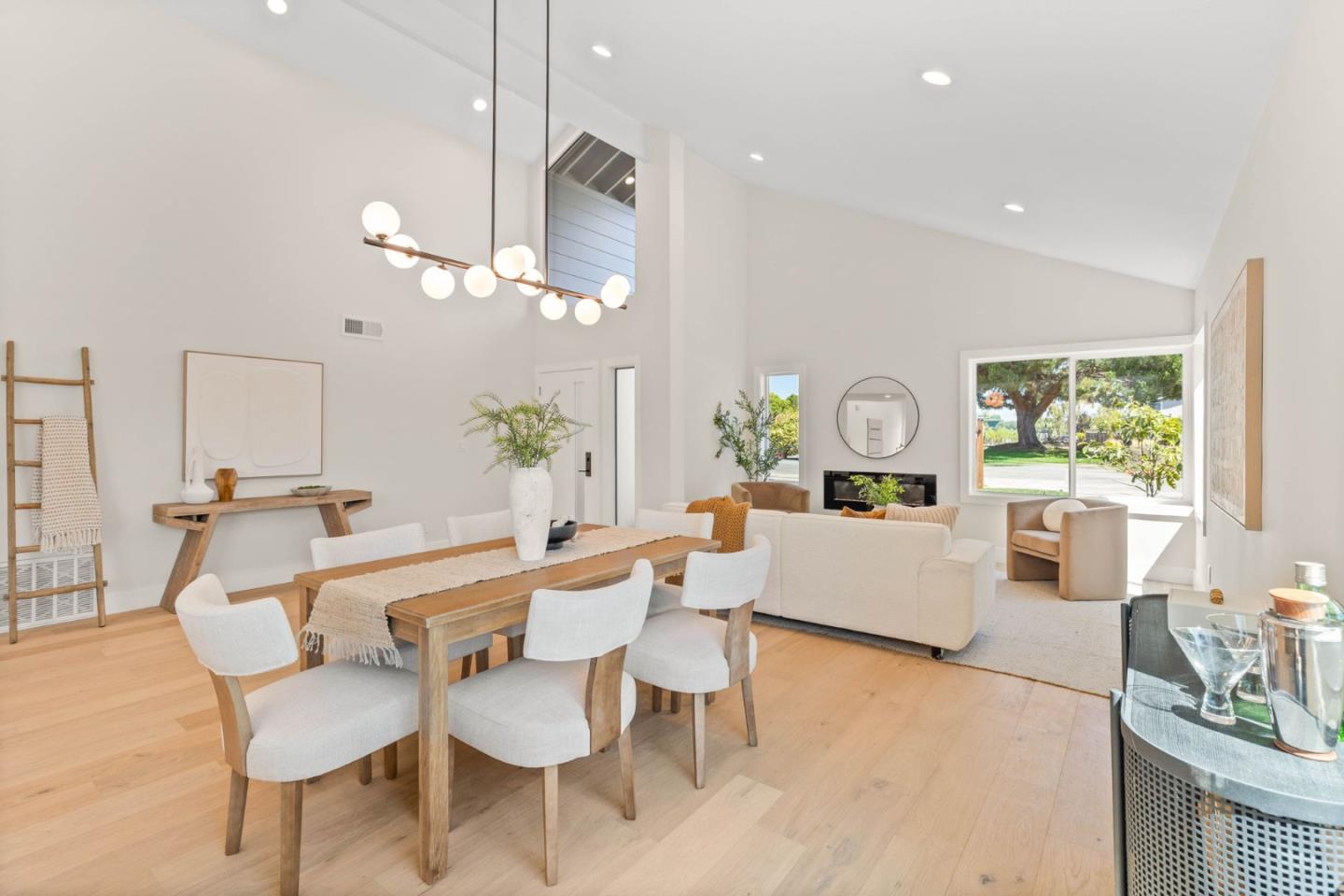 Detail Gallery Image 9 of 42 For 559 Marlin Ct, Redwood City,  CA 94065 - 4 Beds | 2 Baths