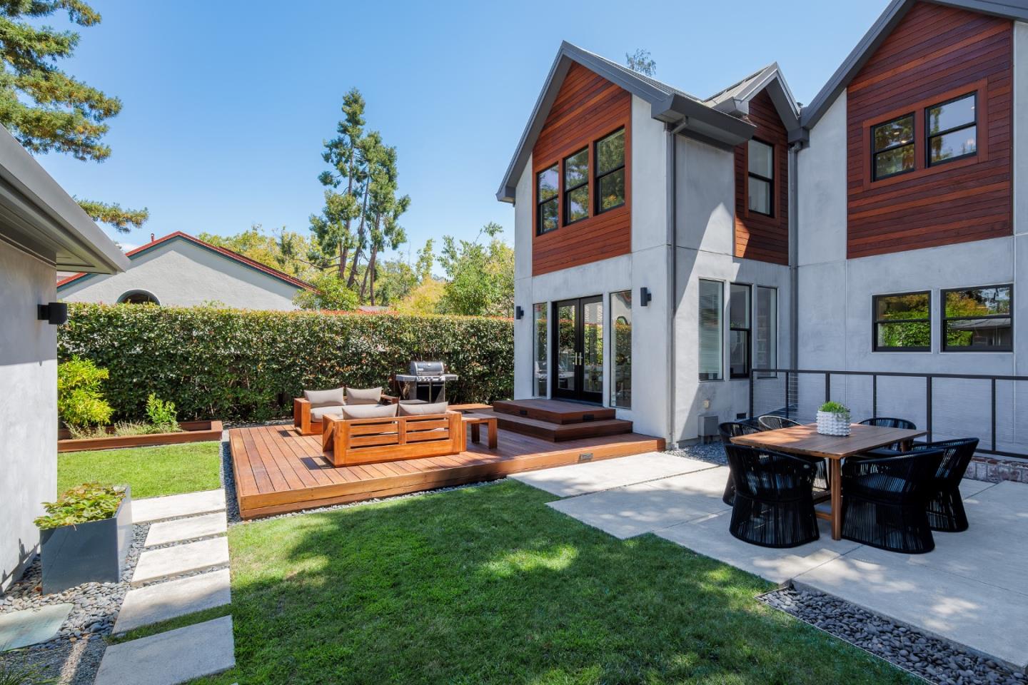 Detail Gallery Image 25 of 26 For 1119 Hopkins Ave, Palo Alto,  CA 94301 - 5 Beds | 3/1 Baths