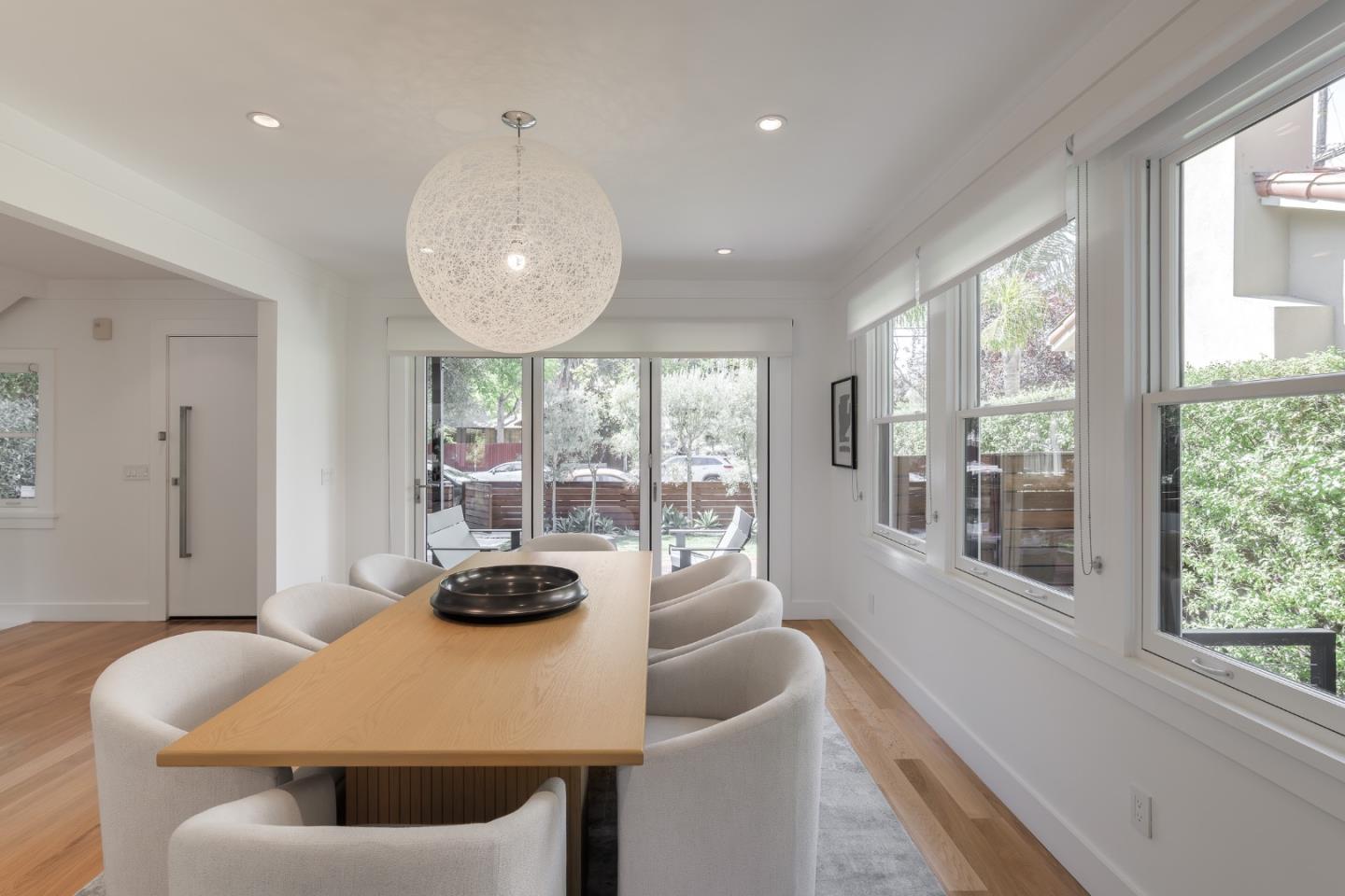 Detail Gallery Image 6 of 26 For 1119 Hopkins Ave, Palo Alto,  CA 94301 - 5 Beds | 3/1 Baths