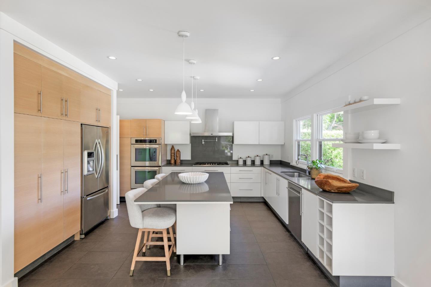 Detail Gallery Image 7 of 26 For 1119 Hopkins Ave, Palo Alto,  CA 94301 - 5 Beds | 3/1 Baths