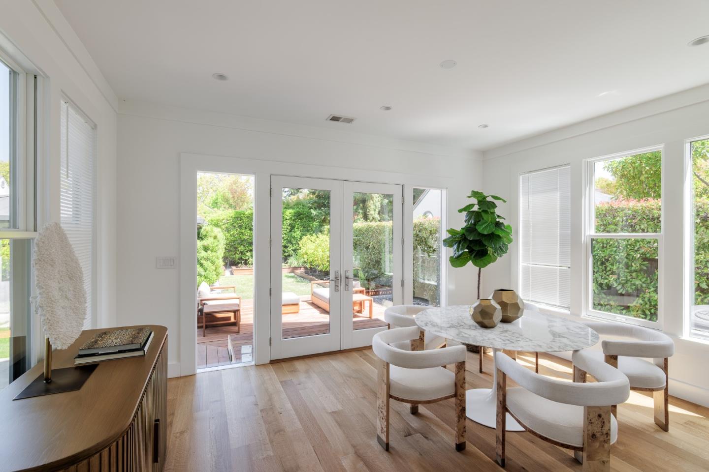 Detail Gallery Image 8 of 26 For 1119 Hopkins Ave, Palo Alto,  CA 94301 - 5 Beds | 3/1 Baths