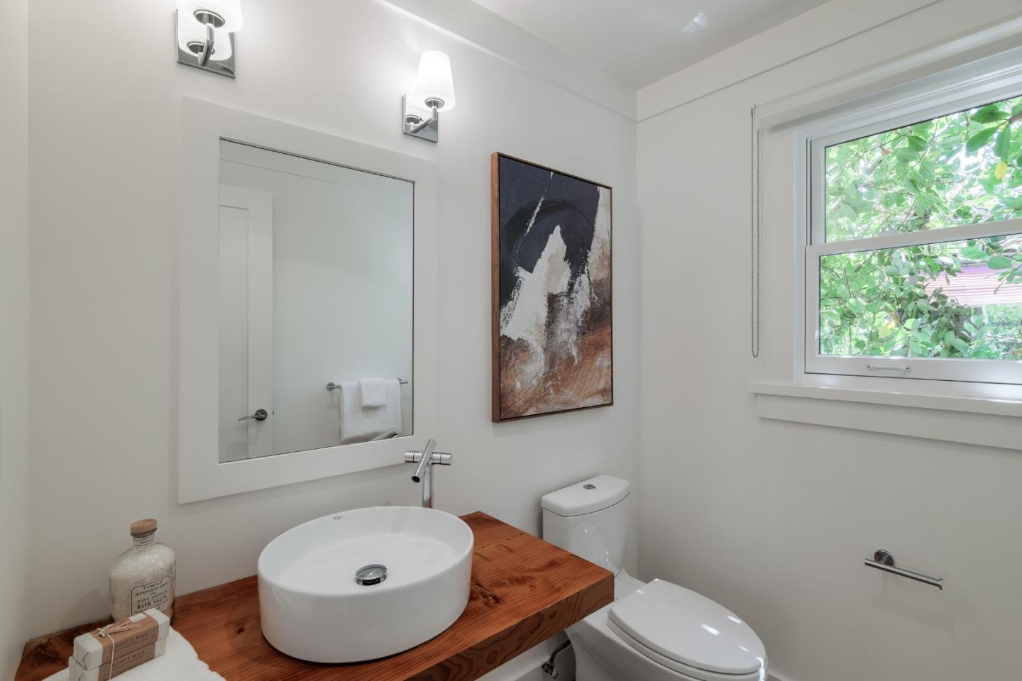 Detail Gallery Image 9 of 26 For 1119 Hopkins Ave, Palo Alto,  CA 94301 - 5 Beds | 3/1 Baths
