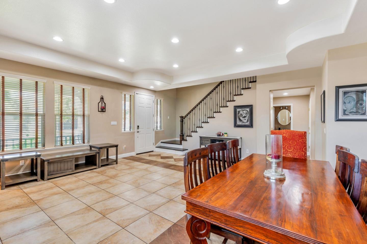 Detail Gallery Image 20 of 54 For 650 Talbot Dr, Hollister,  CA 95023 - 5 Beds | 3 Baths