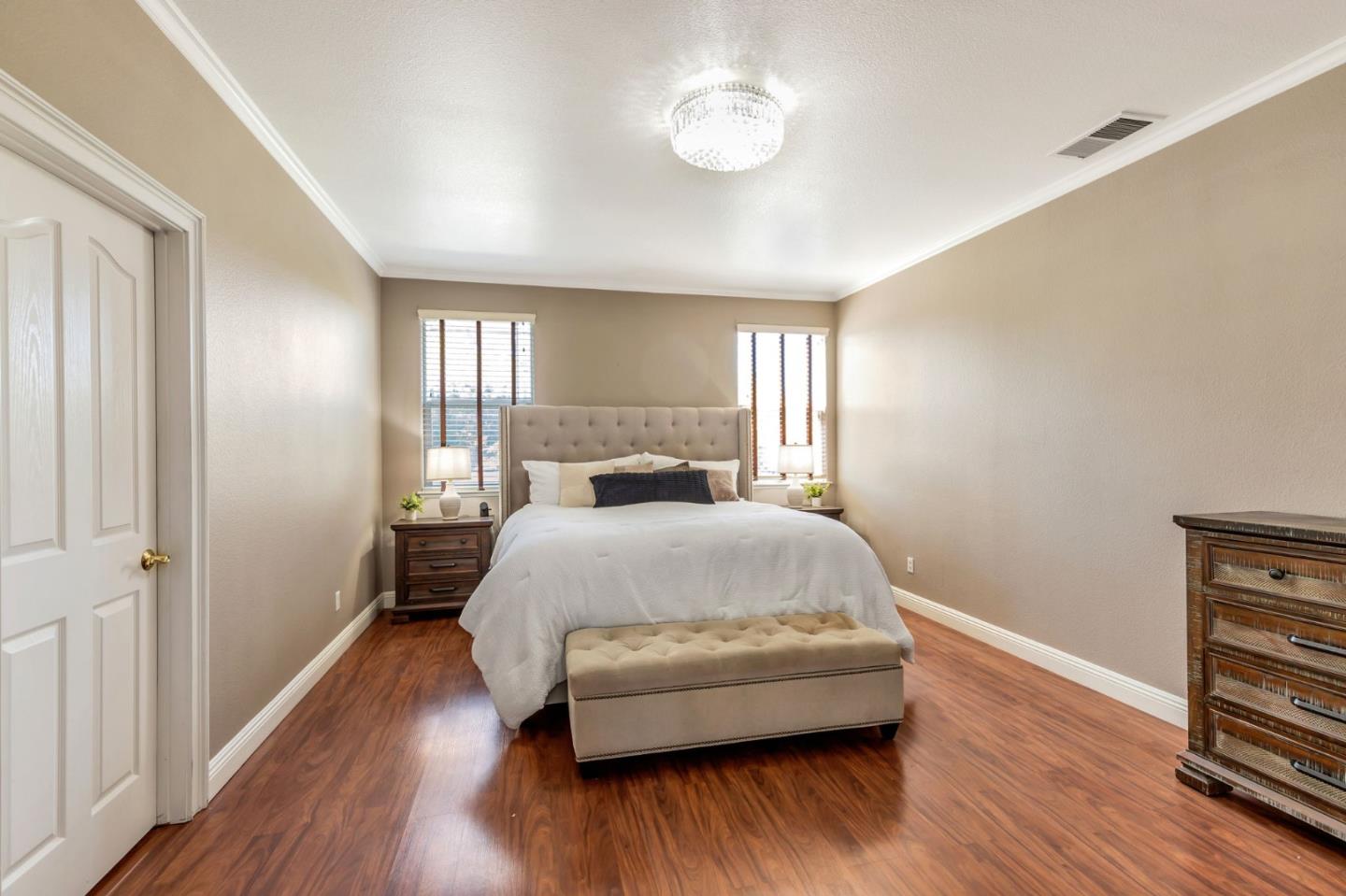 Detail Gallery Image 32 of 54 For 650 Talbot Dr, Hollister,  CA 95023 - 5 Beds | 3 Baths
