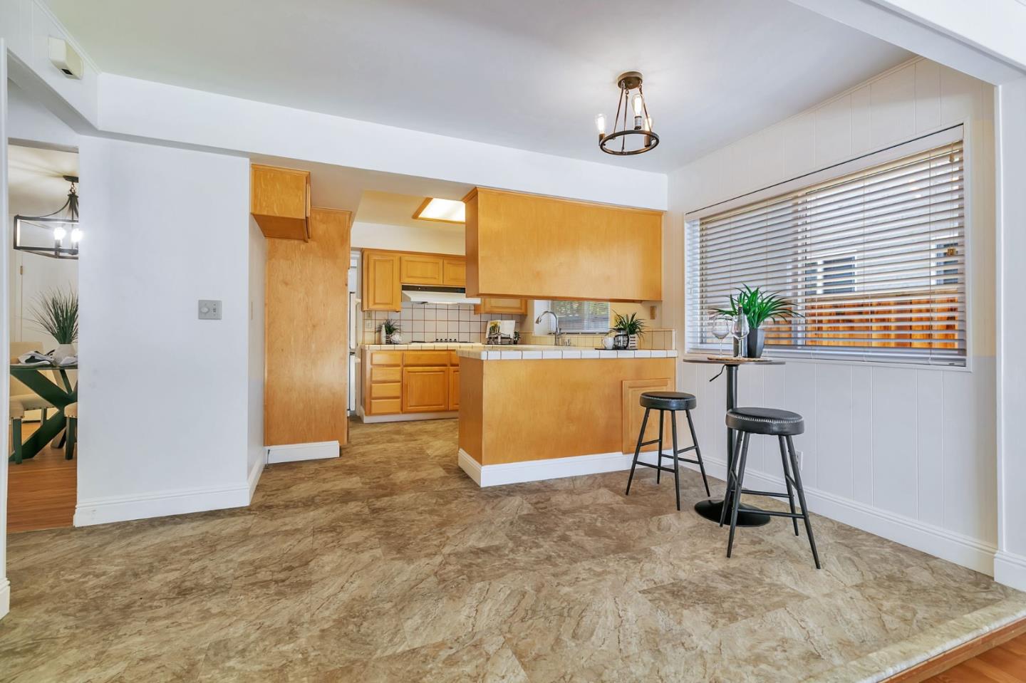 Detail Gallery Image 16 of 48 For 1593 Chambers Dr, San Jose,  CA 95118 - 4 Beds | 2/1 Baths