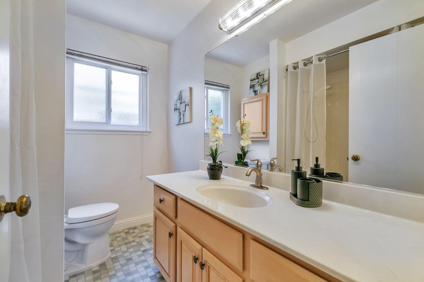 Detail Gallery Image 32 of 48 For 1593 Chambers Dr, San Jose,  CA 95118 - 4 Beds | 2/1 Baths