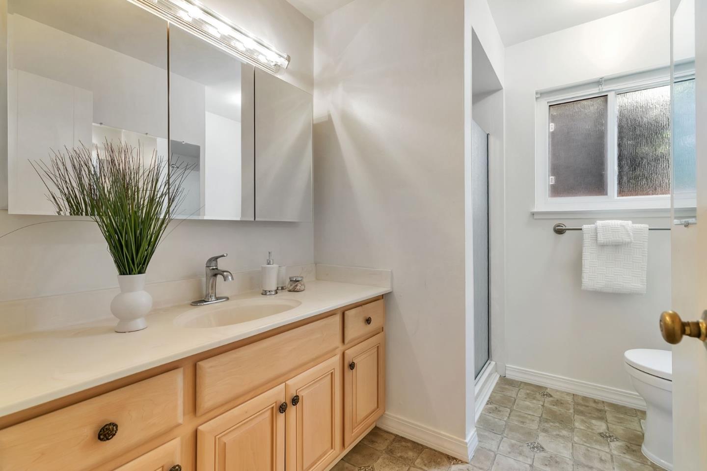 Detail Gallery Image 34 of 48 For 1593 Chambers Dr, San Jose,  CA 95118 - 4 Beds | 2/1 Baths