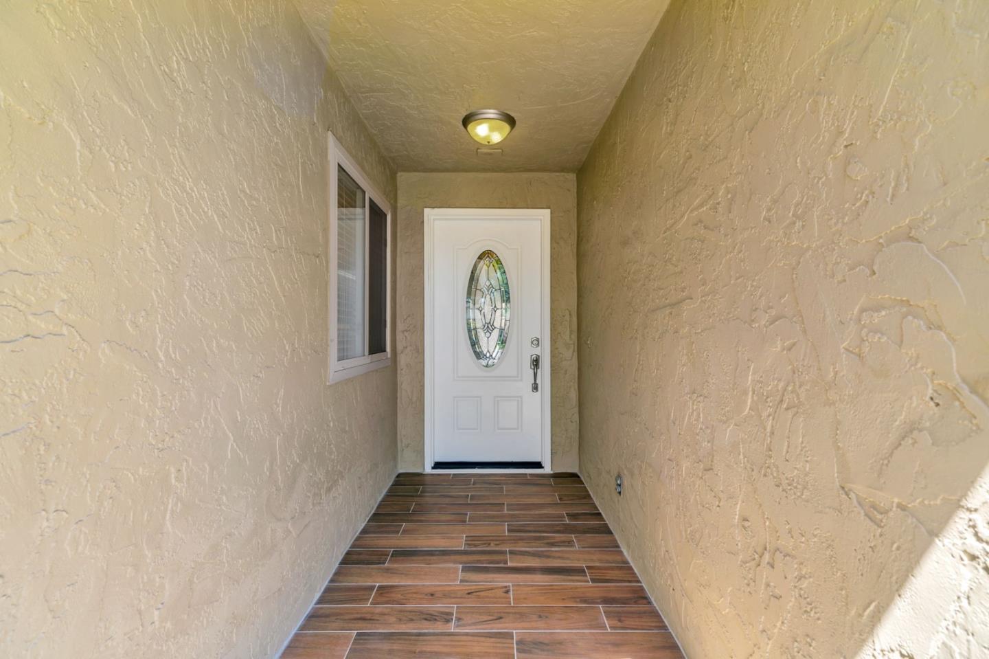 Detail Gallery Image 4 of 48 For 1593 Chambers Dr, San Jose,  CA 95118 - 4 Beds | 2/1 Baths