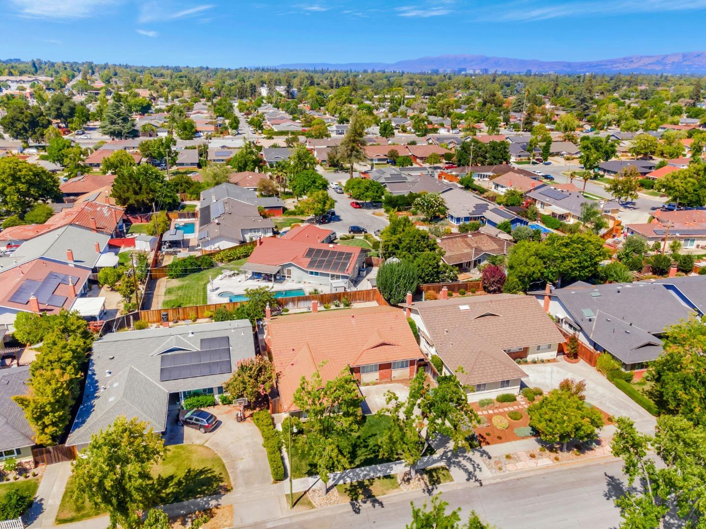 Detail Gallery Image 43 of 48 For 1593 Chambers Dr, San Jose,  CA 95118 - 4 Beds | 2/1 Baths