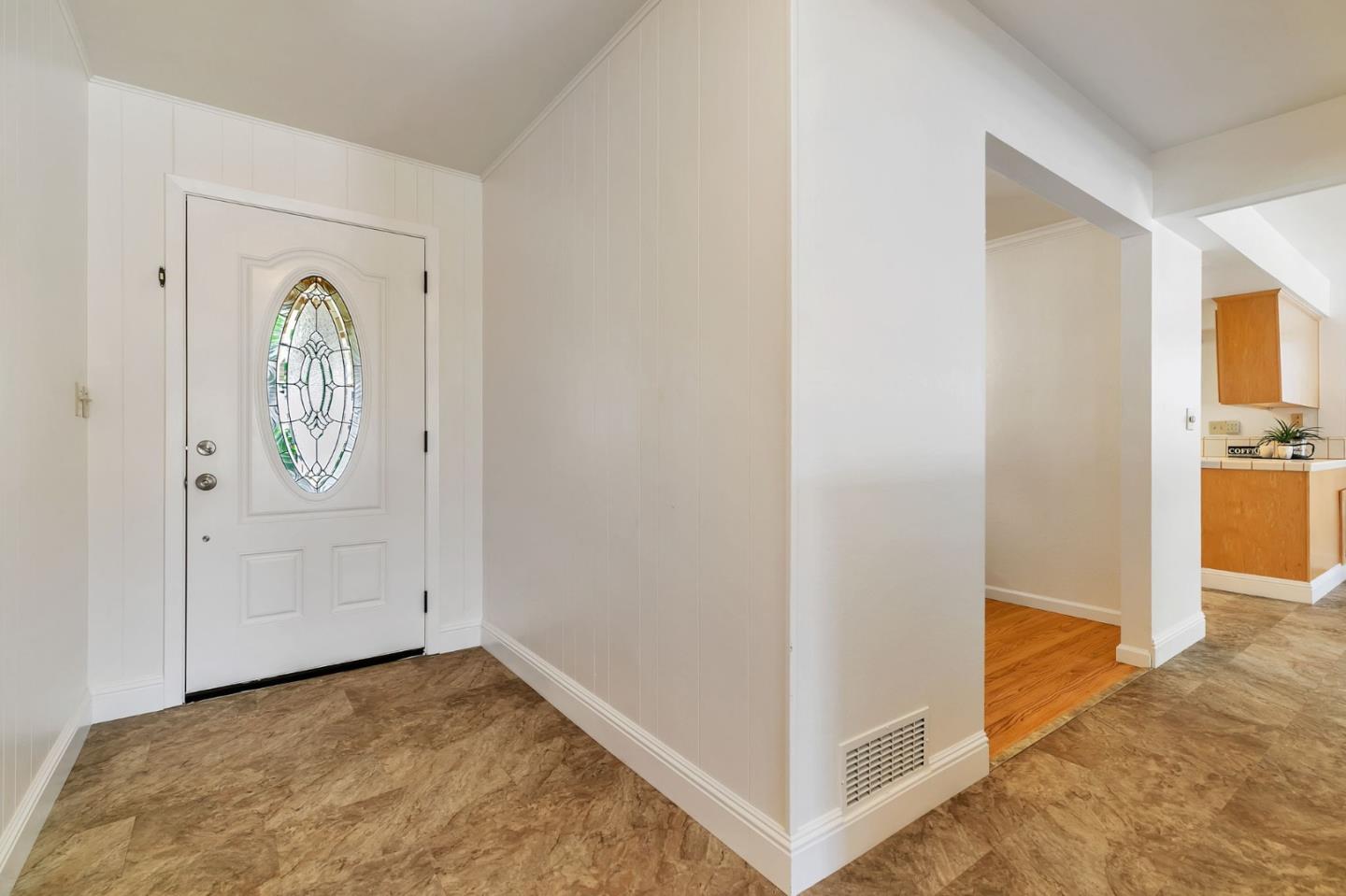 Detail Gallery Image 6 of 48 For 1593 Chambers Dr, San Jose,  CA 95118 - 4 Beds | 2/1 Baths