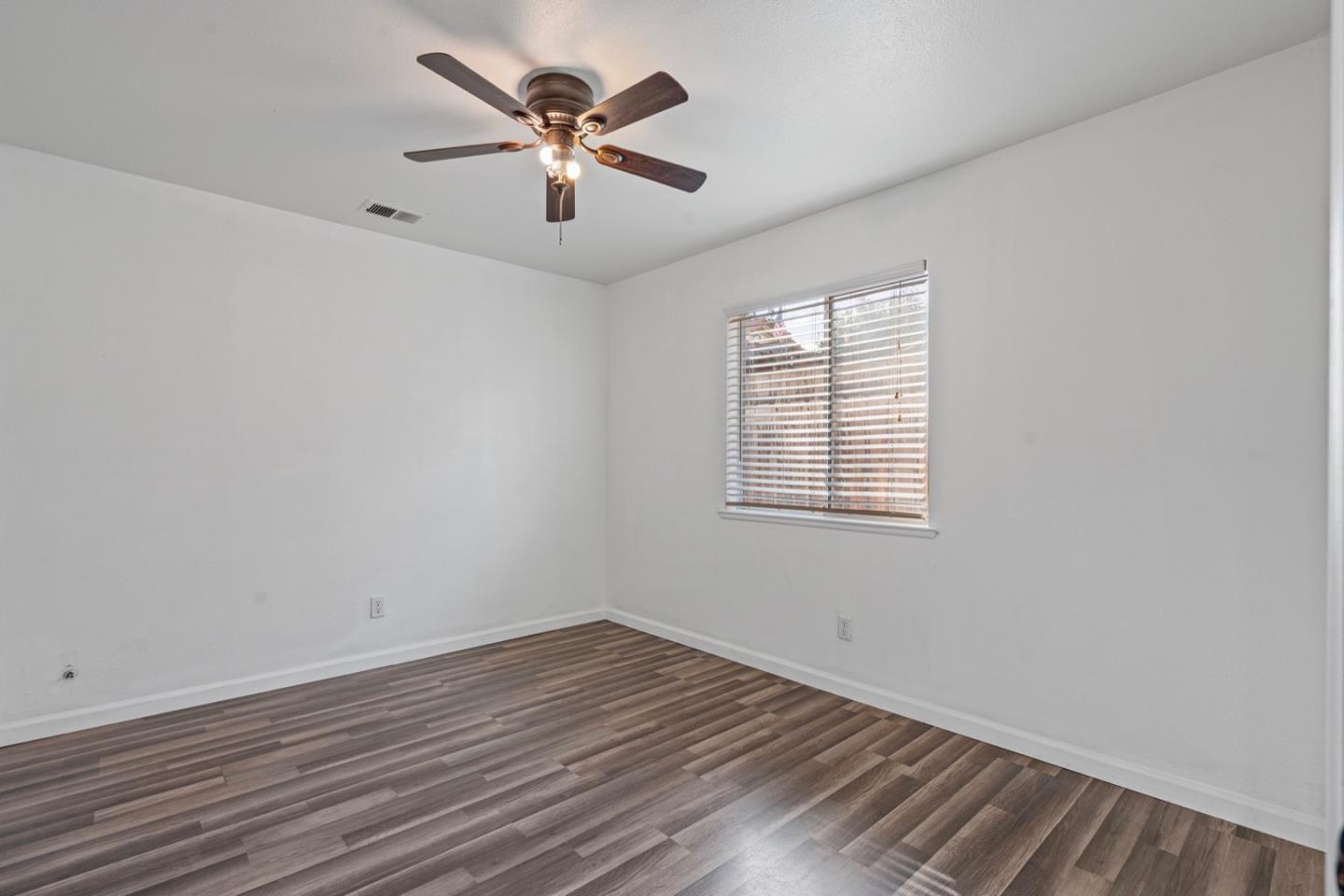 Detail Gallery Image 30 of 66 For 961 Alder St, Hollister,  CA 95023 - 5 Beds | 3 Baths