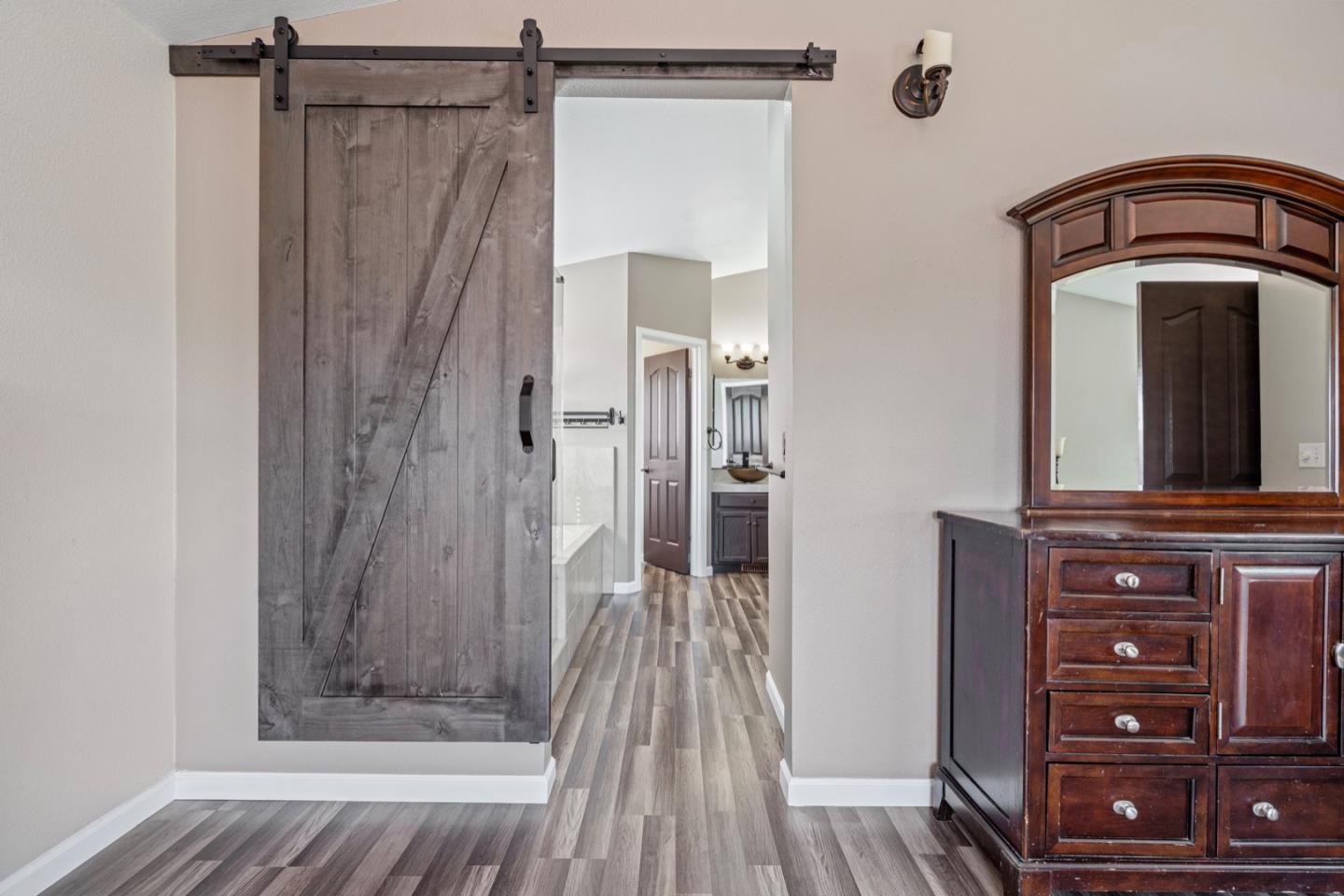 Detail Gallery Image 40 of 66 For 961 Alder St, Hollister,  CA 95023 - 5 Beds | 3 Baths