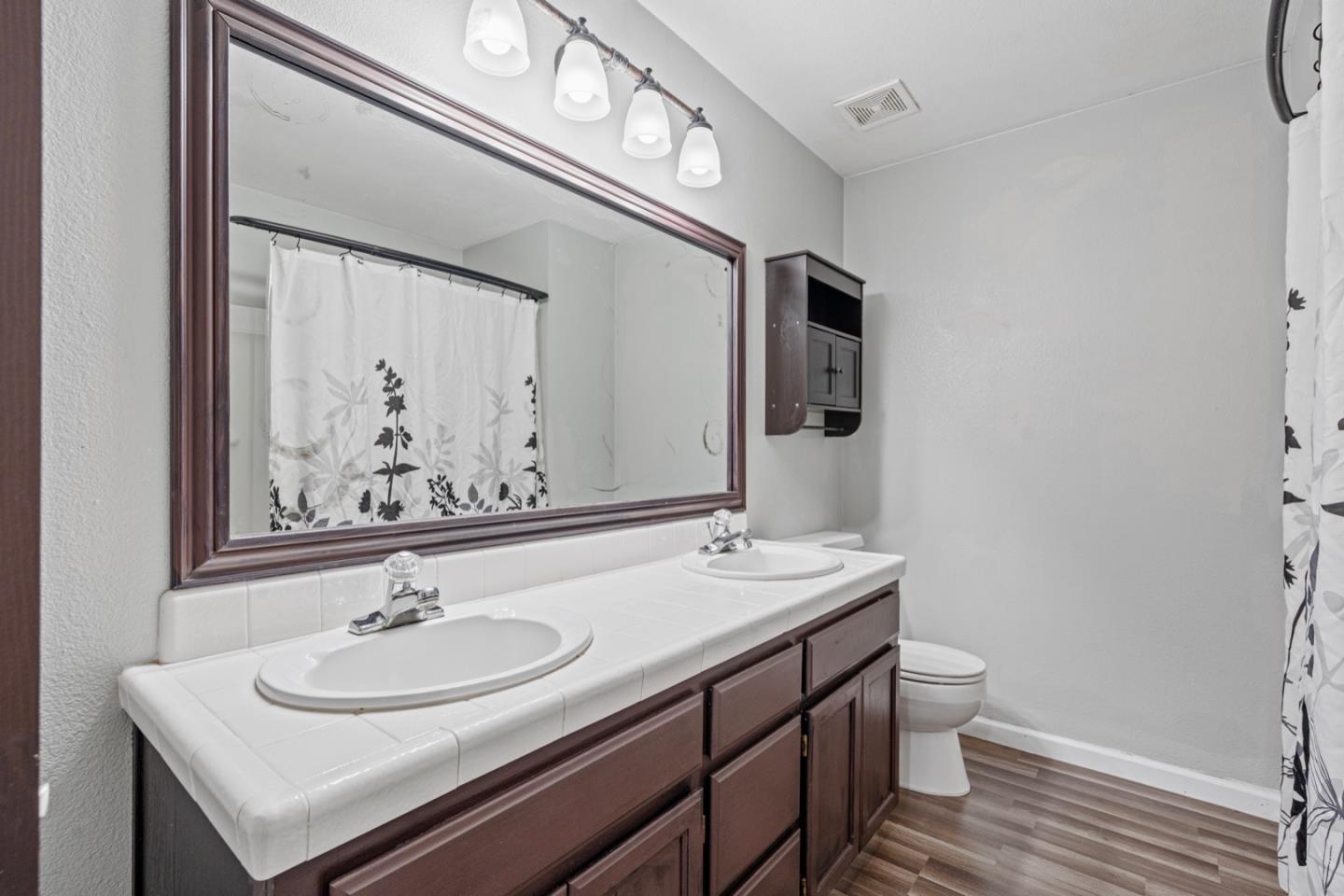 Detail Gallery Image 46 of 66 For 961 Alder St, Hollister,  CA 95023 - 5 Beds | 3 Baths