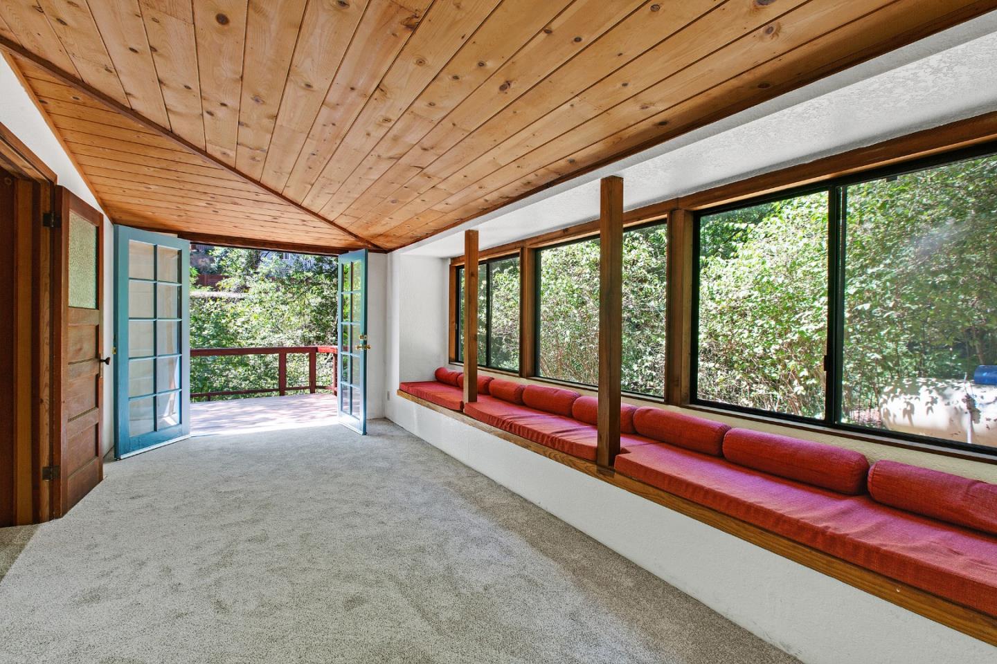 Detail Gallery Image 9 of 17 For 173 N Sequoia Rd, Boulder Creek,  CA 95006 - 2 Beds | 1 Baths